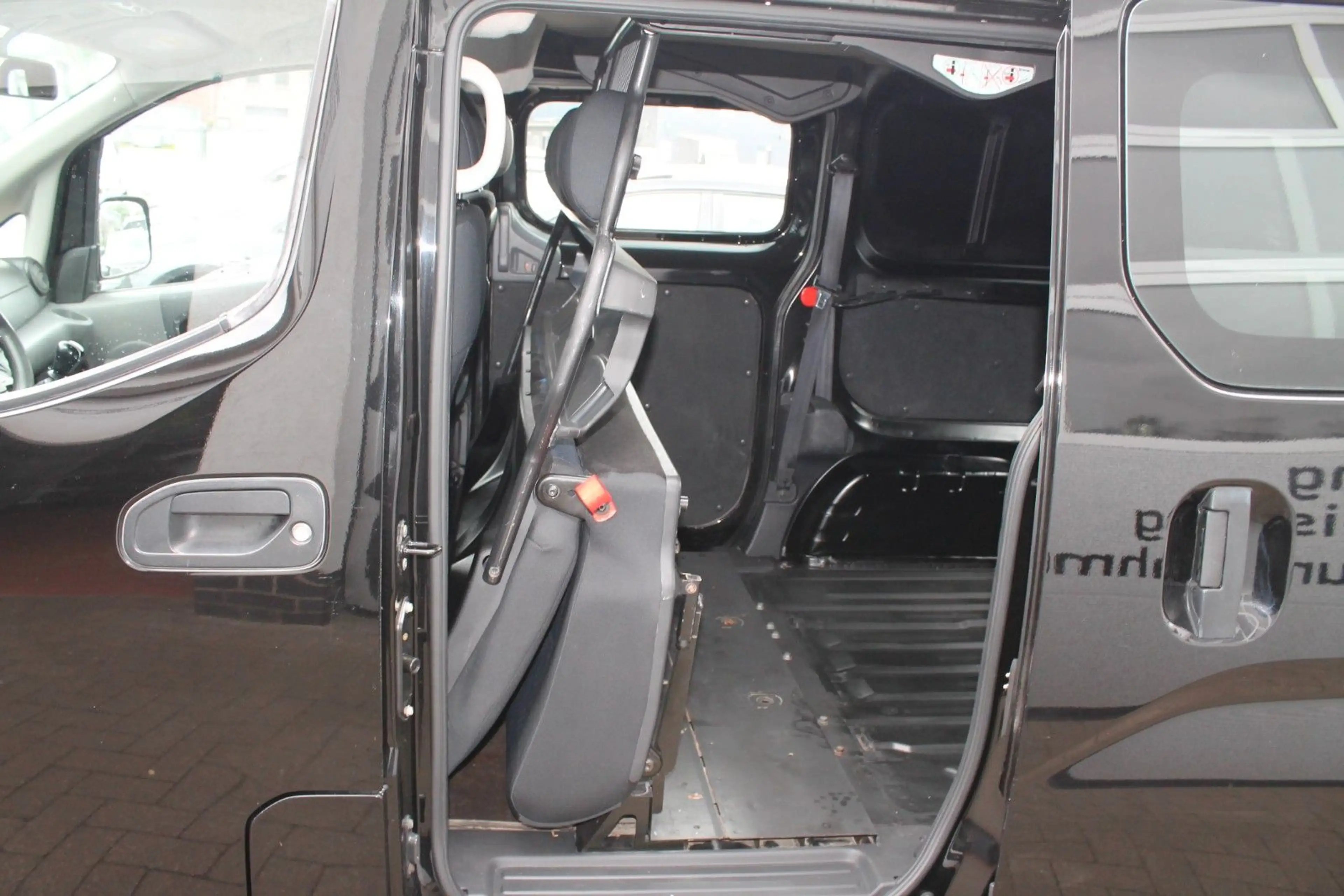 Nissan NV200 /Evalia Kasten Pro *TÜV-NEU* — photo 12