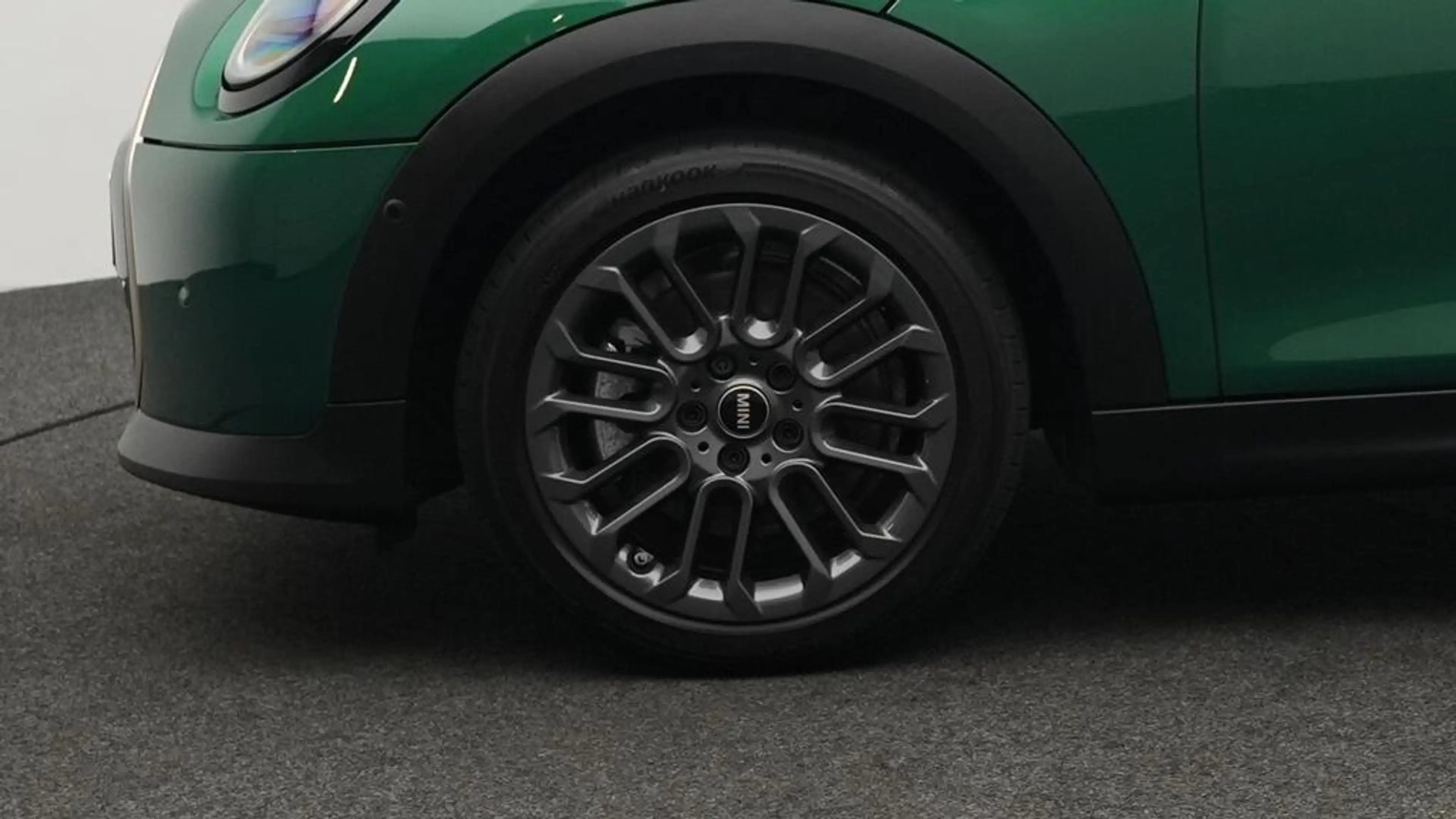 MINI Cooper C Favoured Trim — photo 13