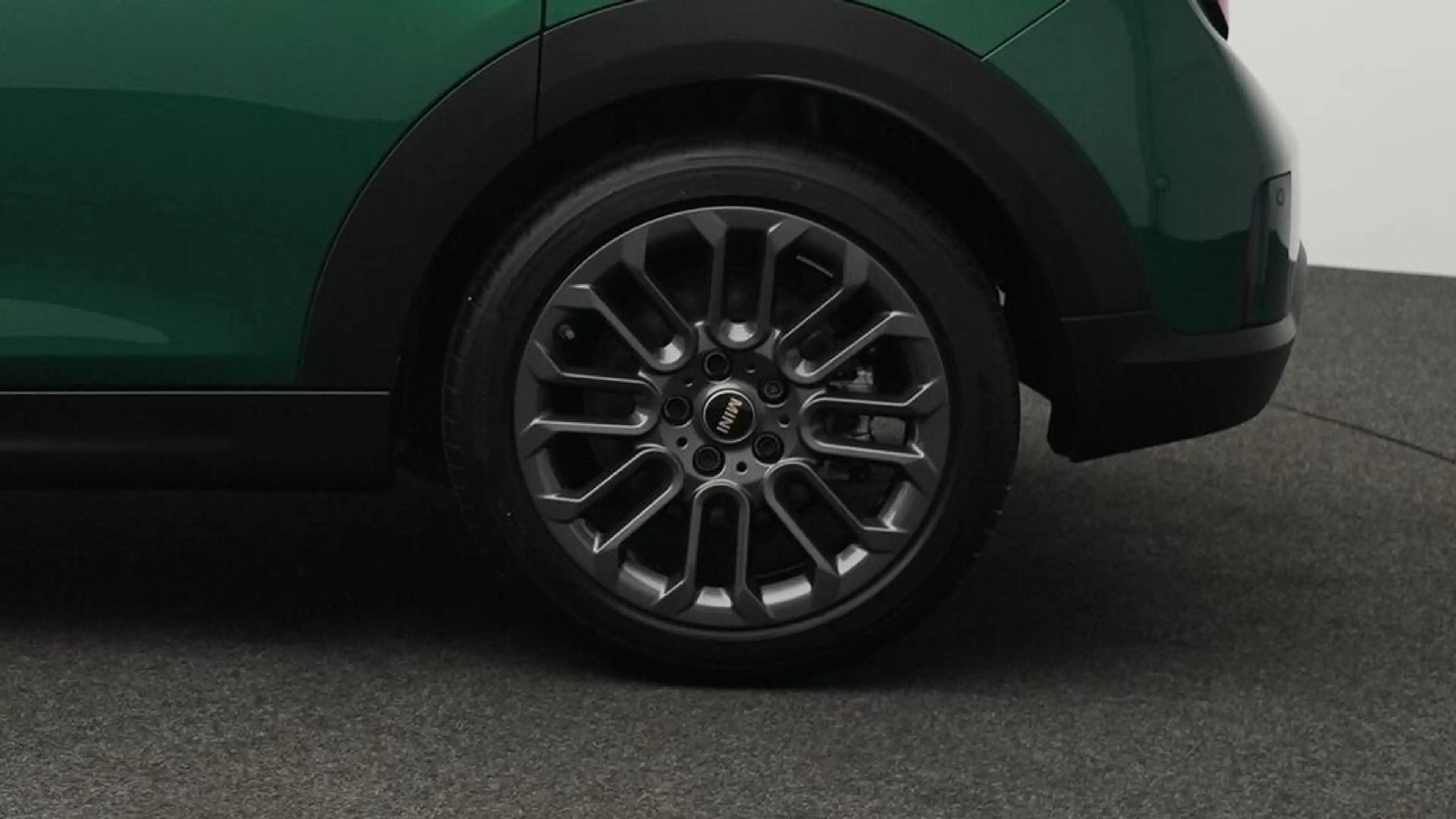 MINI Cooper C Favoured Trim — photo 12