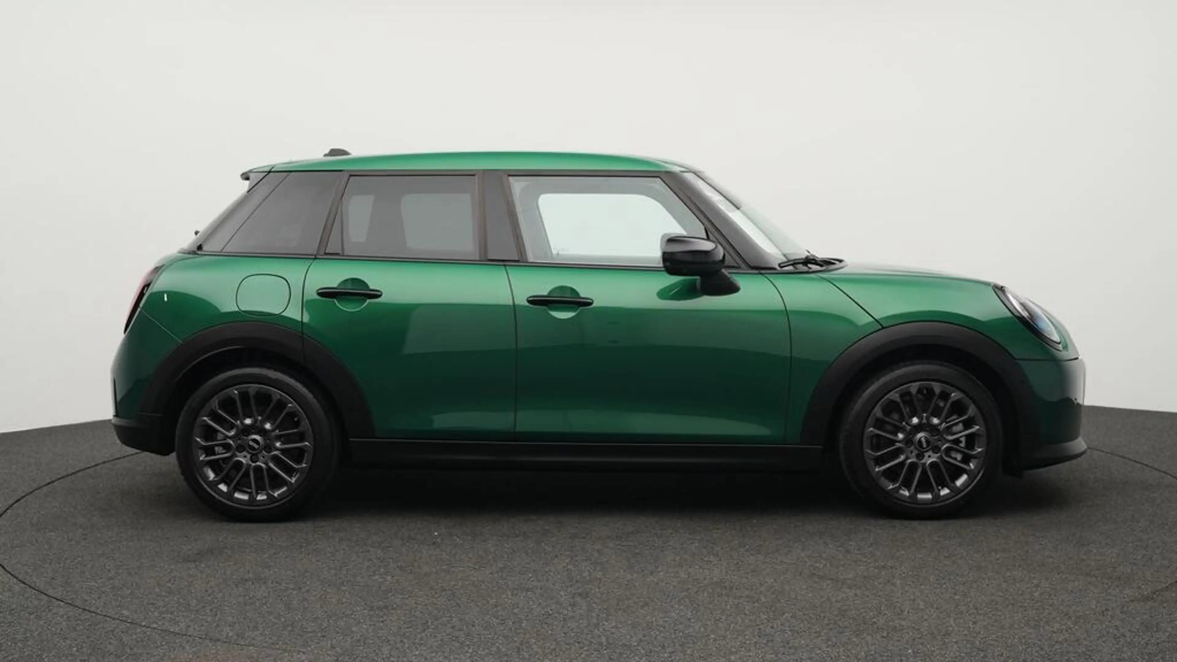 MINI Cooper C Favoured Trim — photo 2