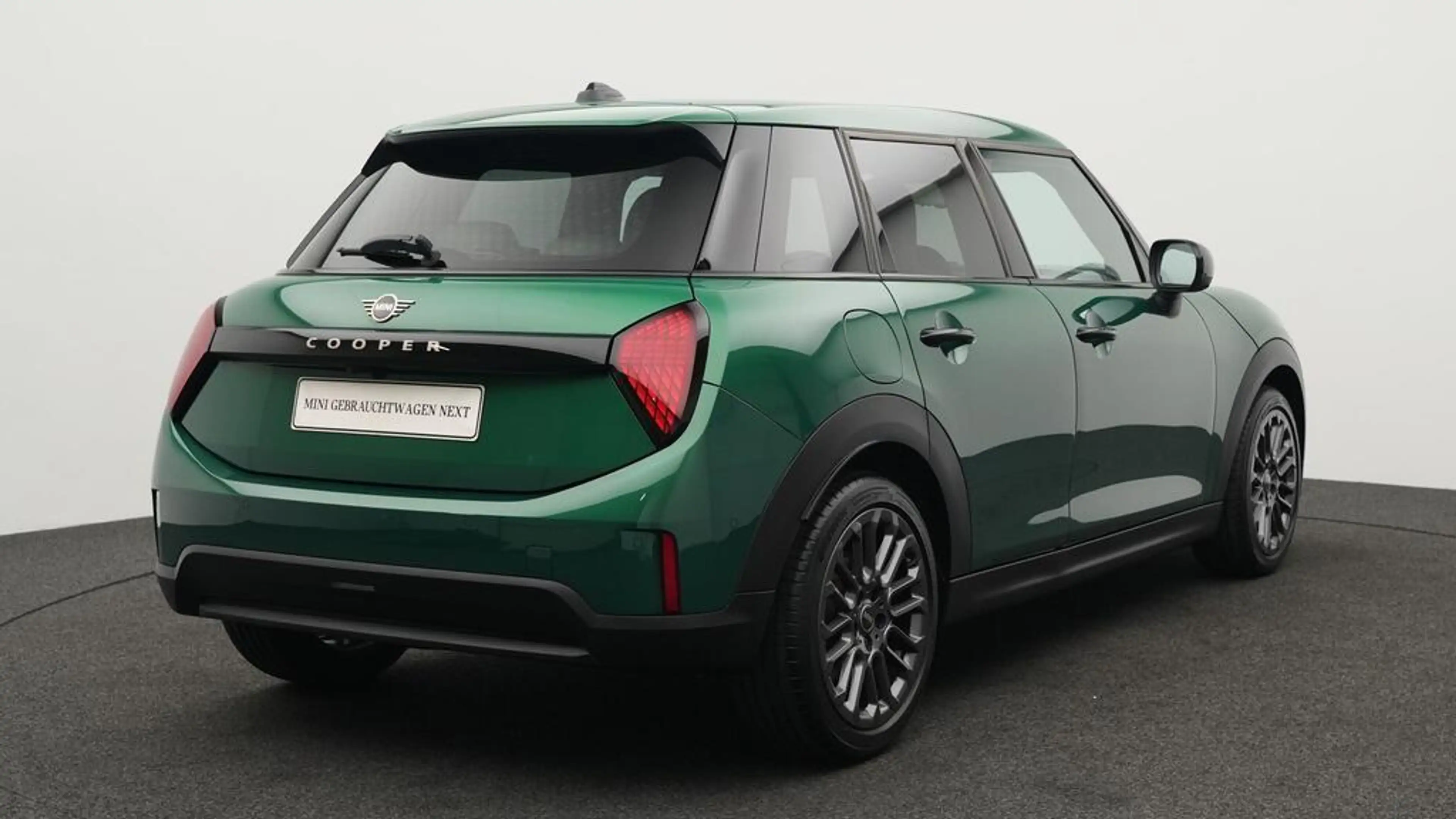 MINI Cooper C Favoured Trim — photo 4