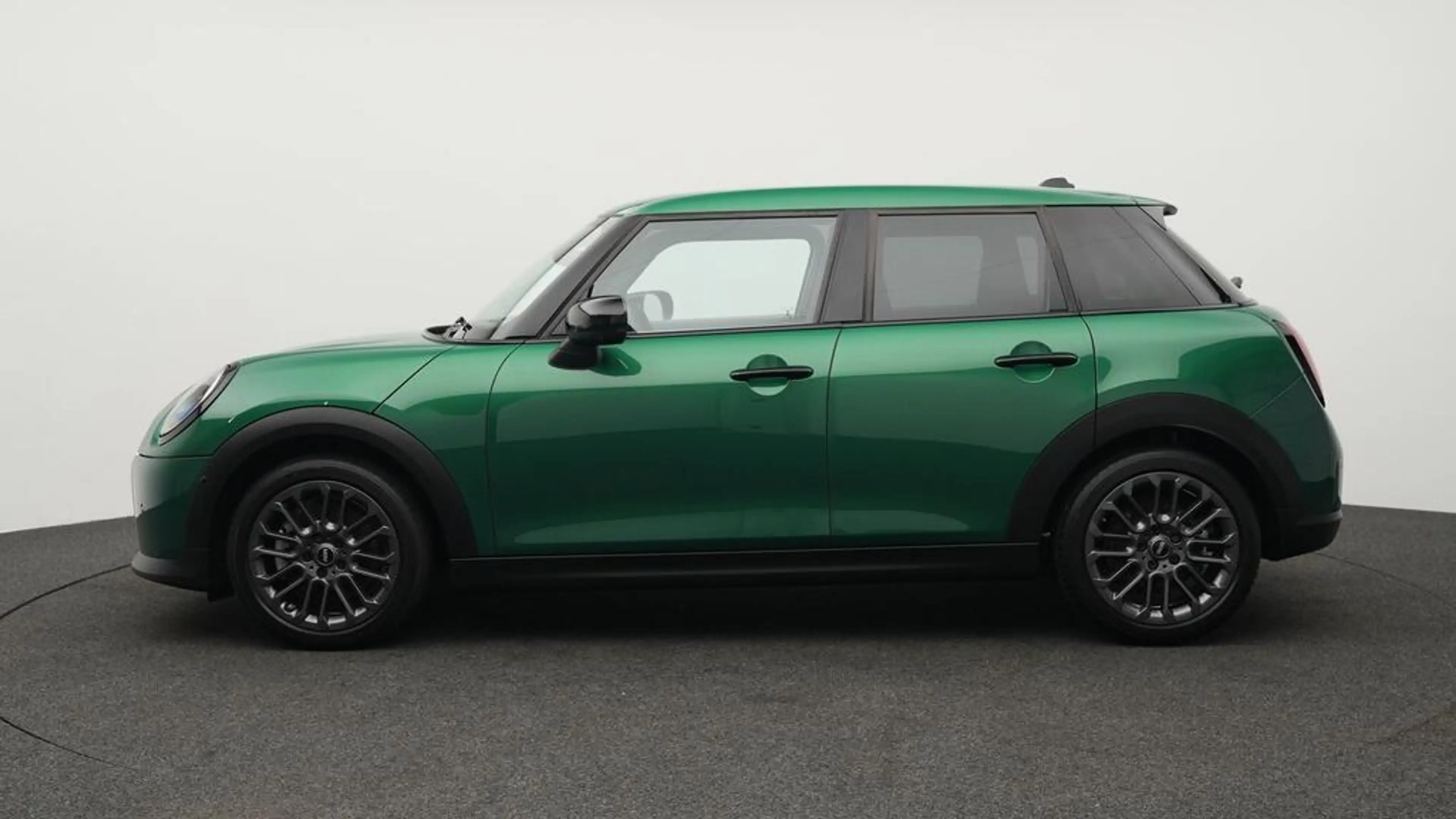 MINI Cooper C Favoured Trim — photo 3
