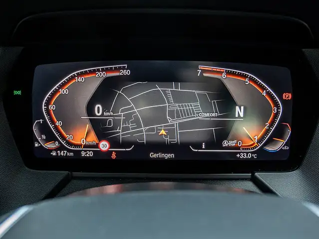 BMW 1 Series view 11