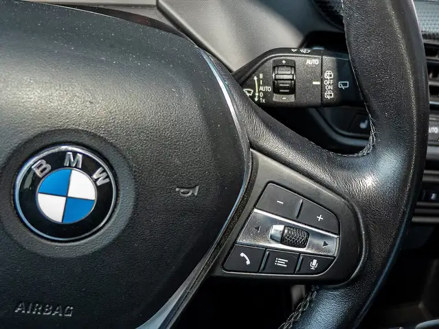 BMW 1 Series view 14