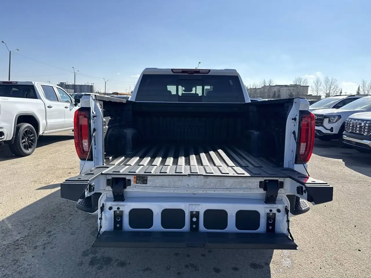 GMC Sierra 1500 снимка GMC Sierra 1500
