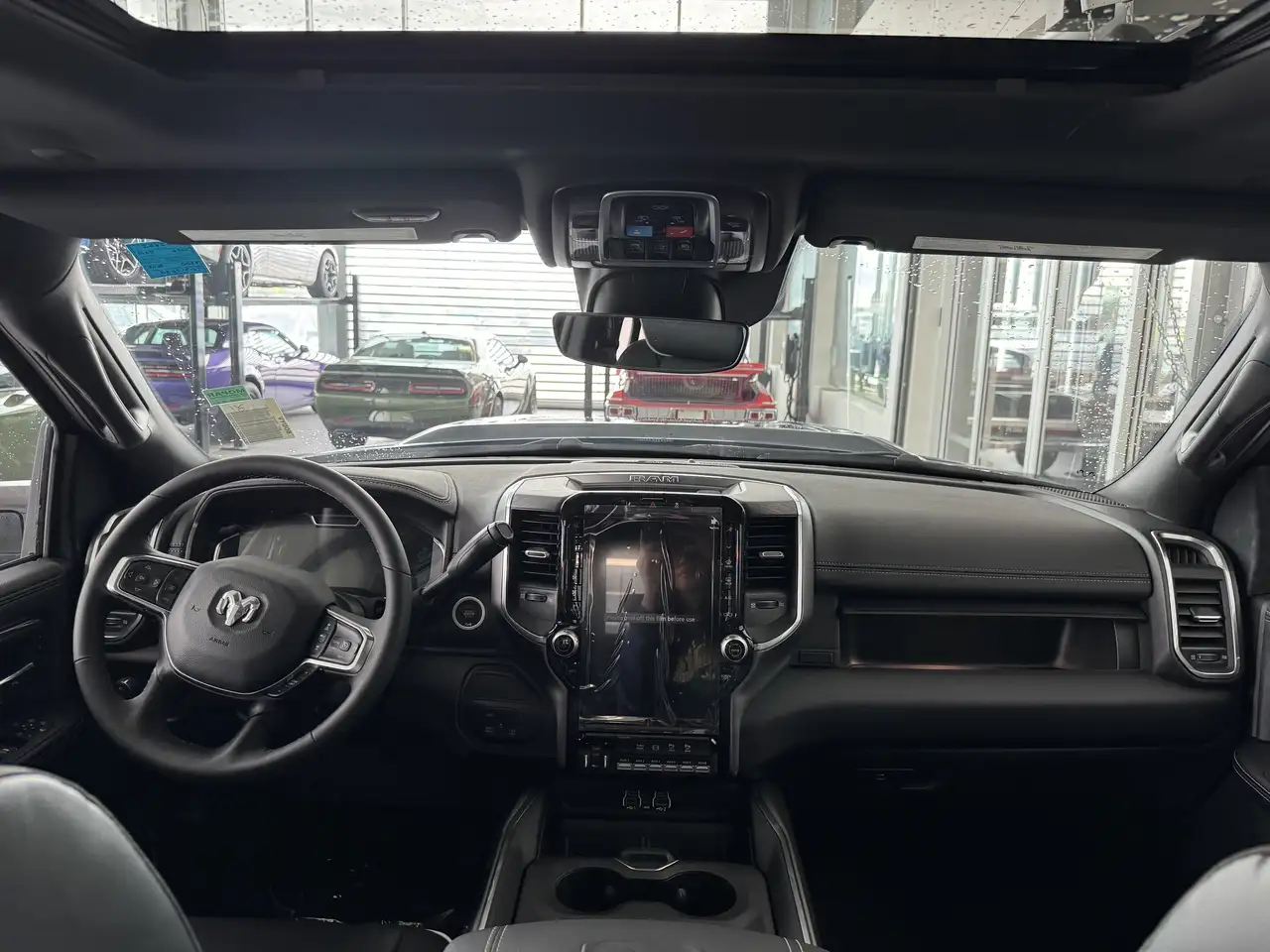 RAM 3500 снимка RAM 3500