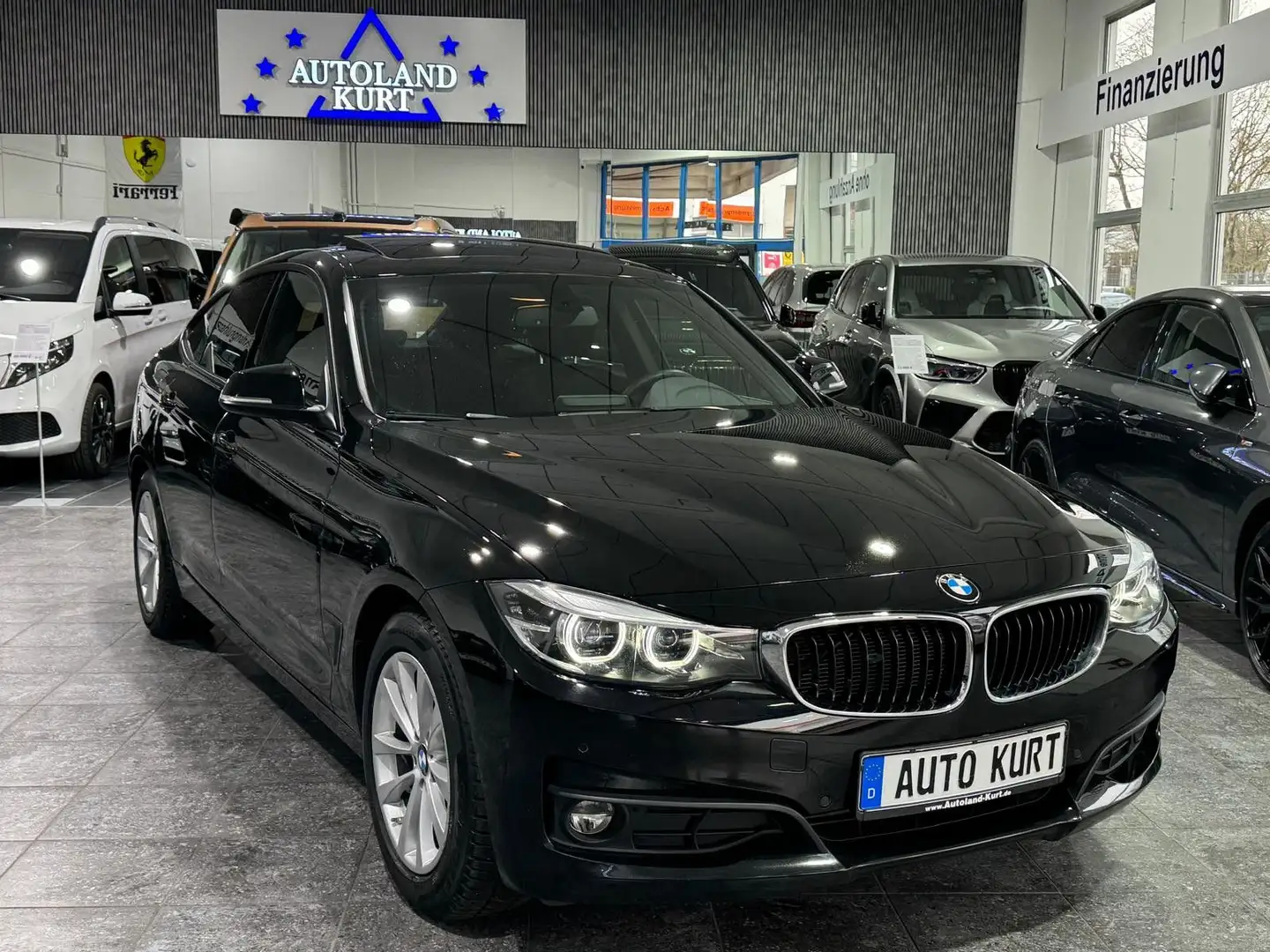 BMW 318 318d GT*Advantage*Navi*LED*Panorama*AHK*8-fach Schwarz - 1
