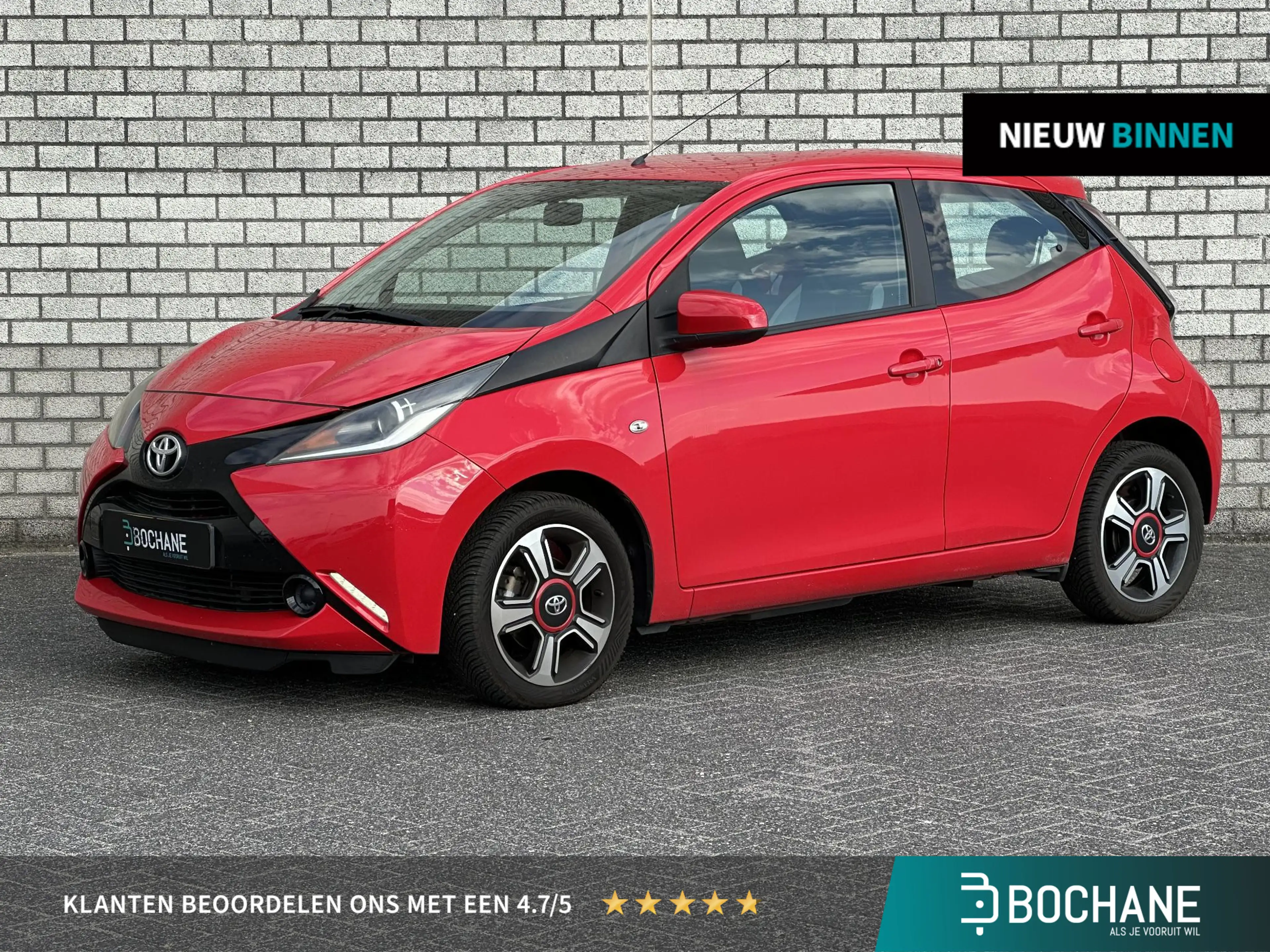 Toyota Aygo 1.0 VVT-i x-play | All-Season banden | Dealer Onde