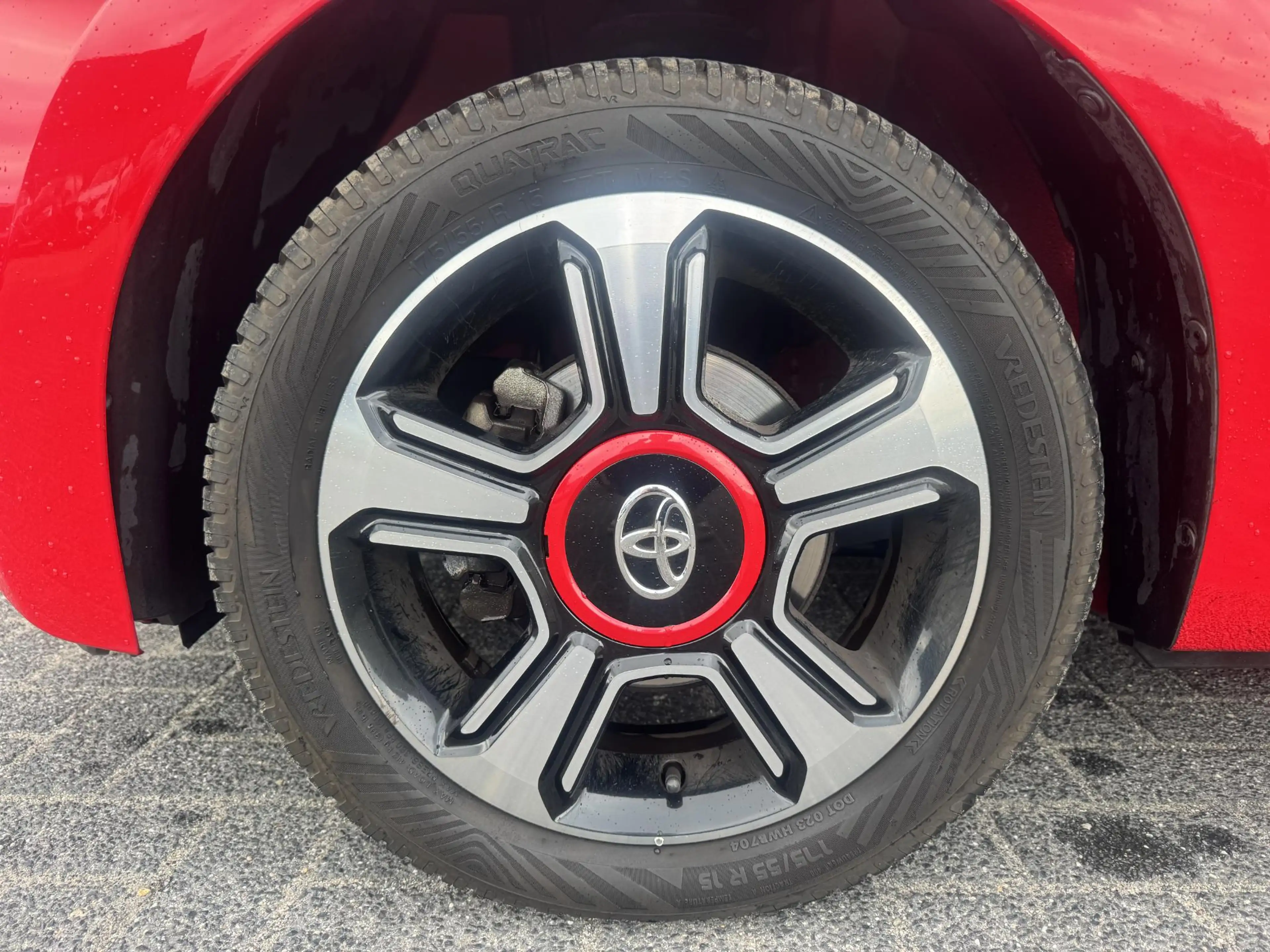 Toyota Aygo 1.0 VVT-i x-play | All-Season banden | Dealer Onde — photo 28