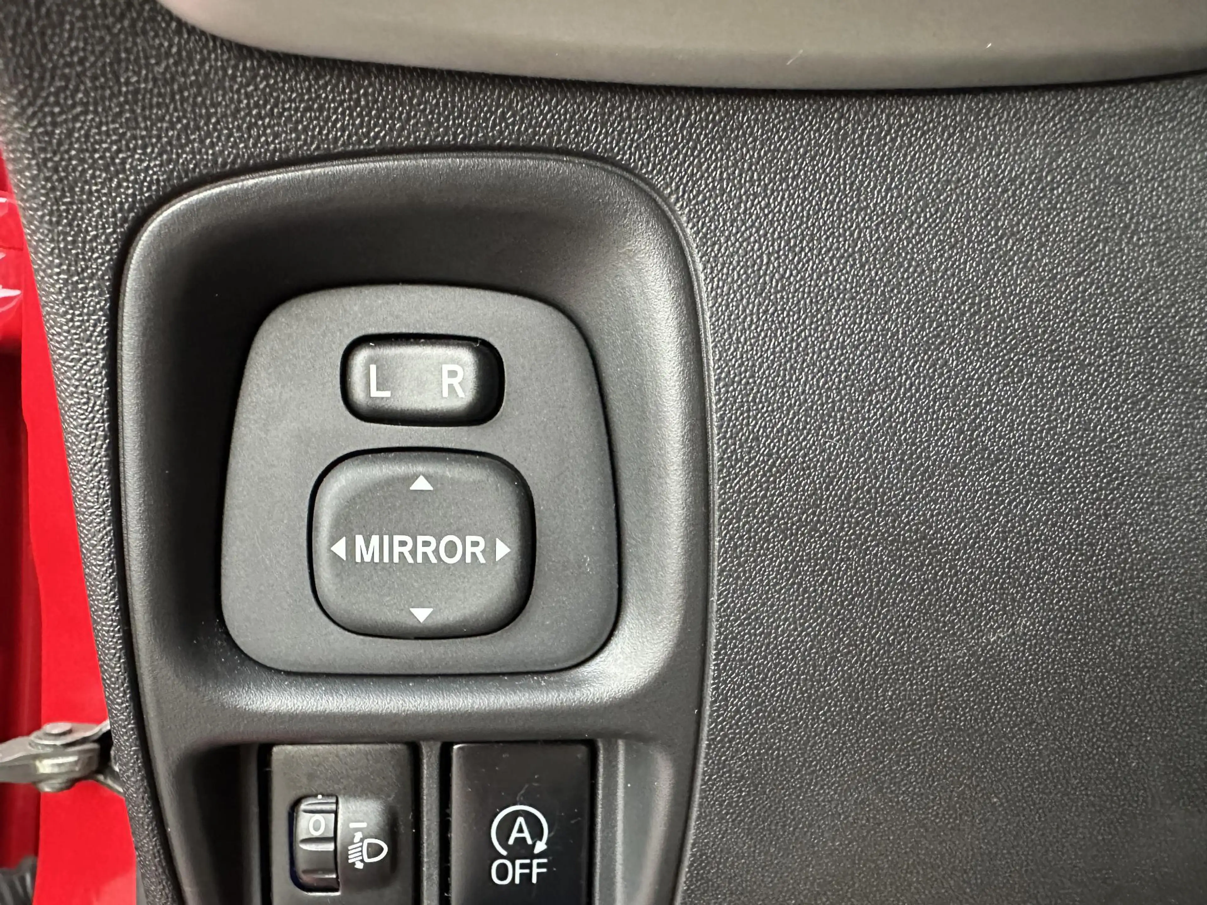 Toyota Aygo 1.0 VVT-i x-play | All-Season banden | Dealer Onde — photo 32
