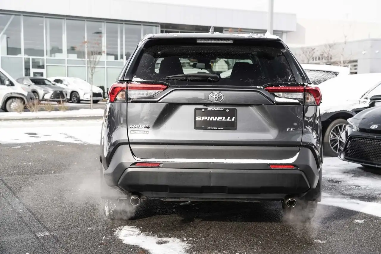 Toyota RAV 4 снимка Toyota RAV 4