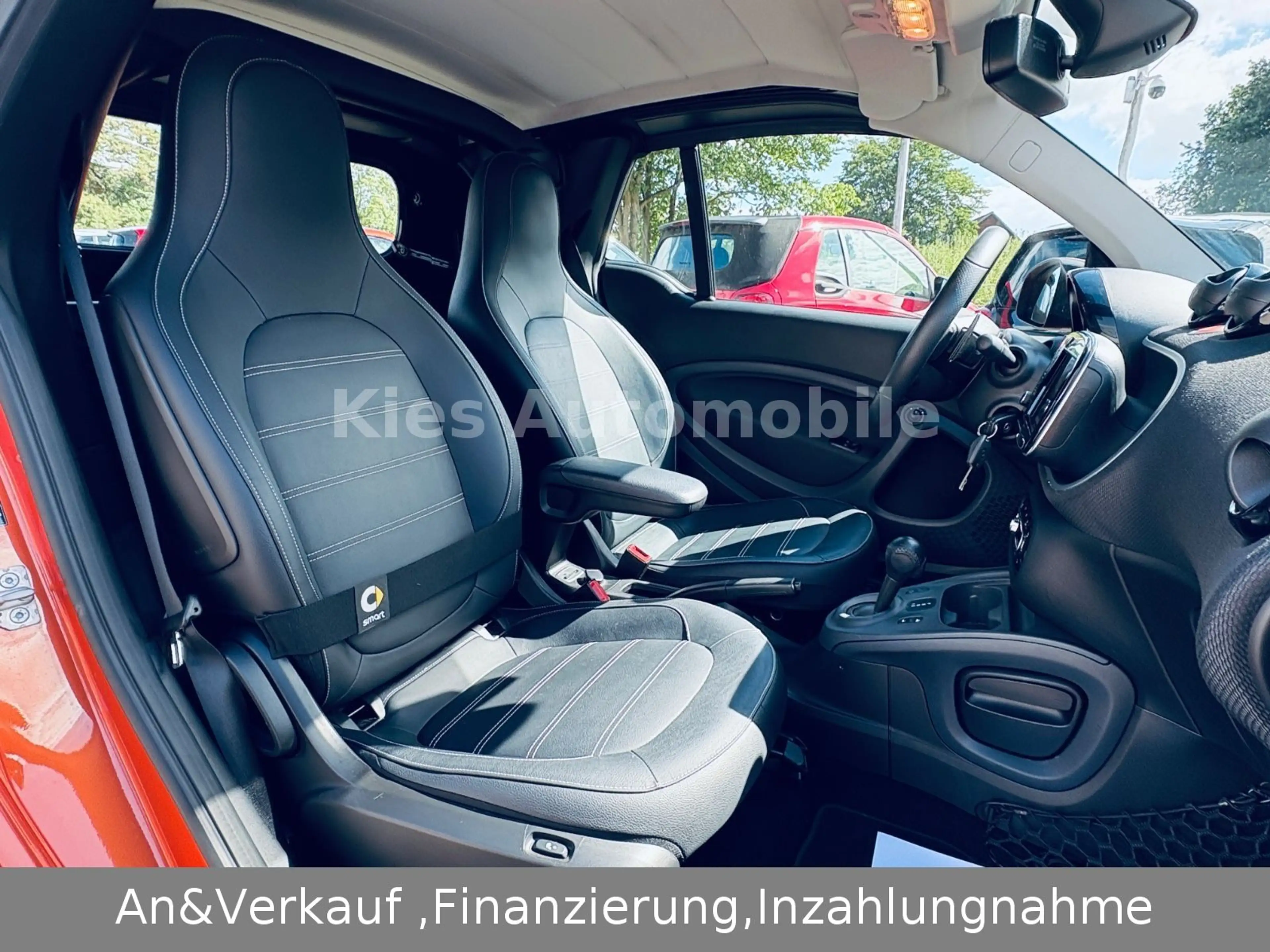 smart forTwo Cabrio Prime Sport AUTOM/LEDER/JBL/KAMERA — photo 14