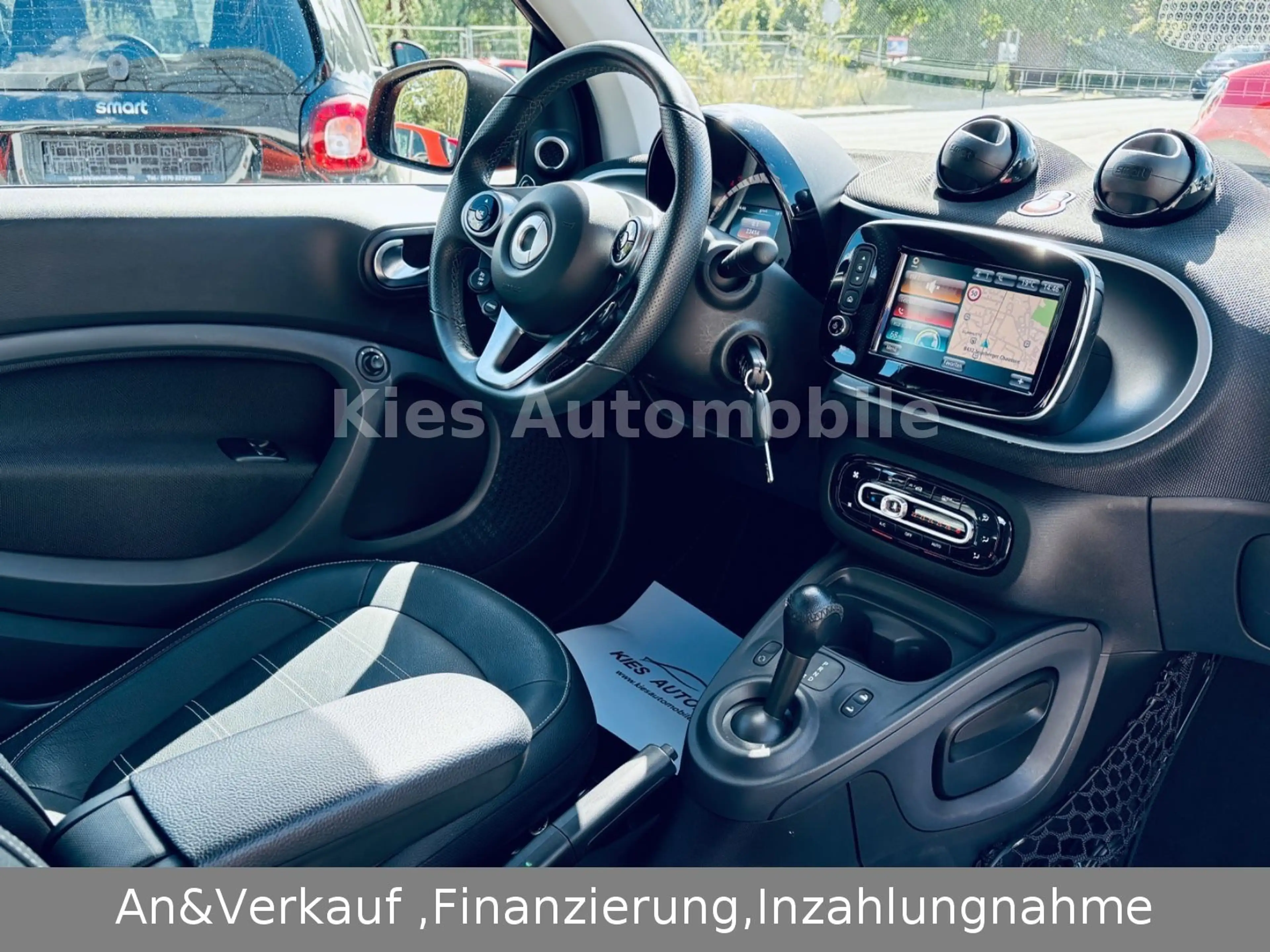 smart forTwo Cabrio Prime Sport AUTOM/LEDER/JBL/KAMERA — photo 10