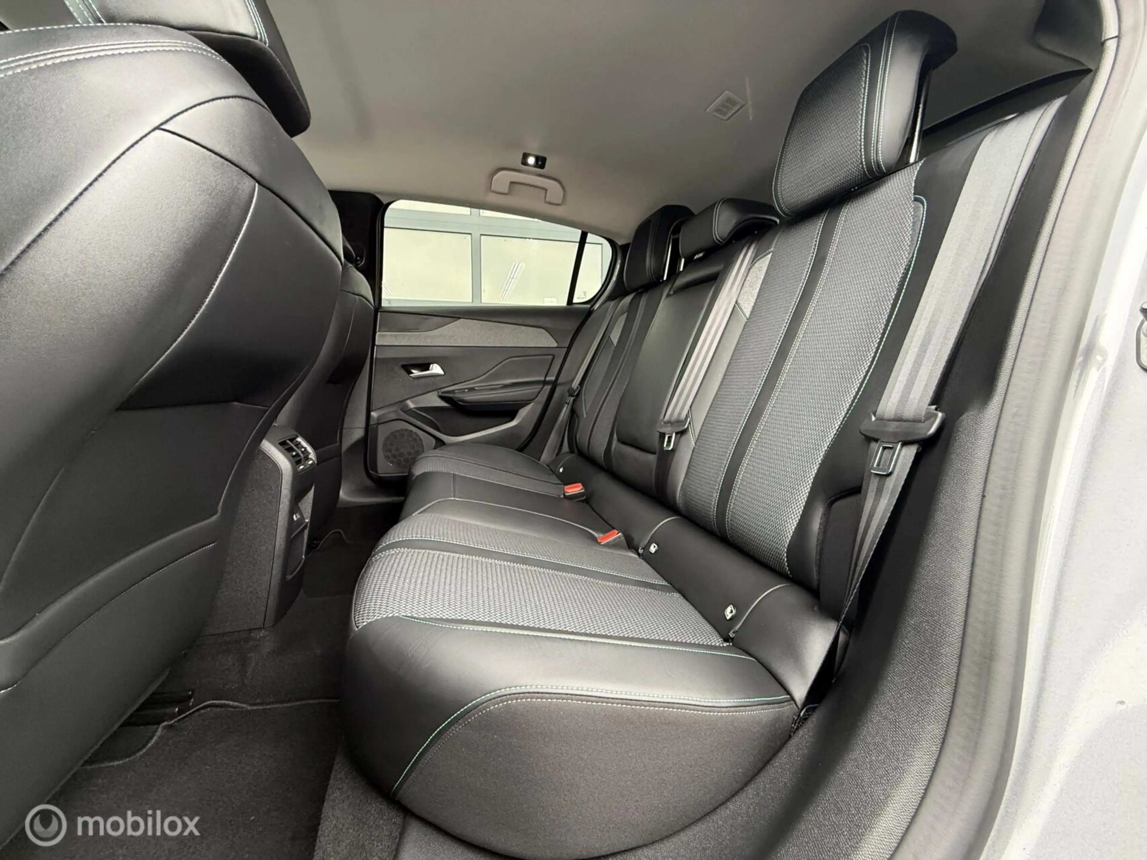 Peugeot 308 1.2 PureTech Allure Pack 360-Camera CarPlay Sfeerv — photo 5