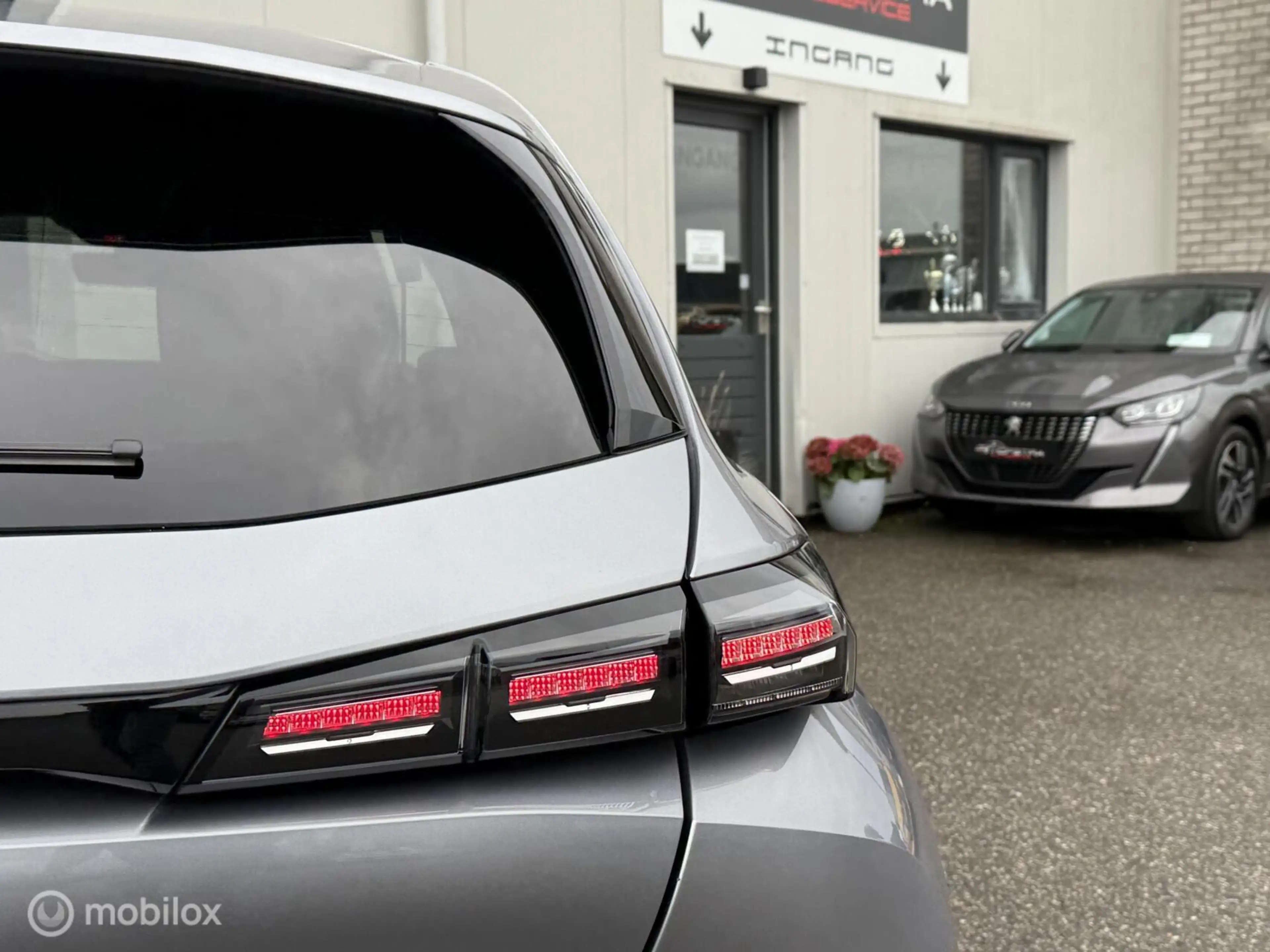 Peugeot 308 1.2 PureTech Allure Pack 360-Camera CarPlay Sfeerv — photo 28