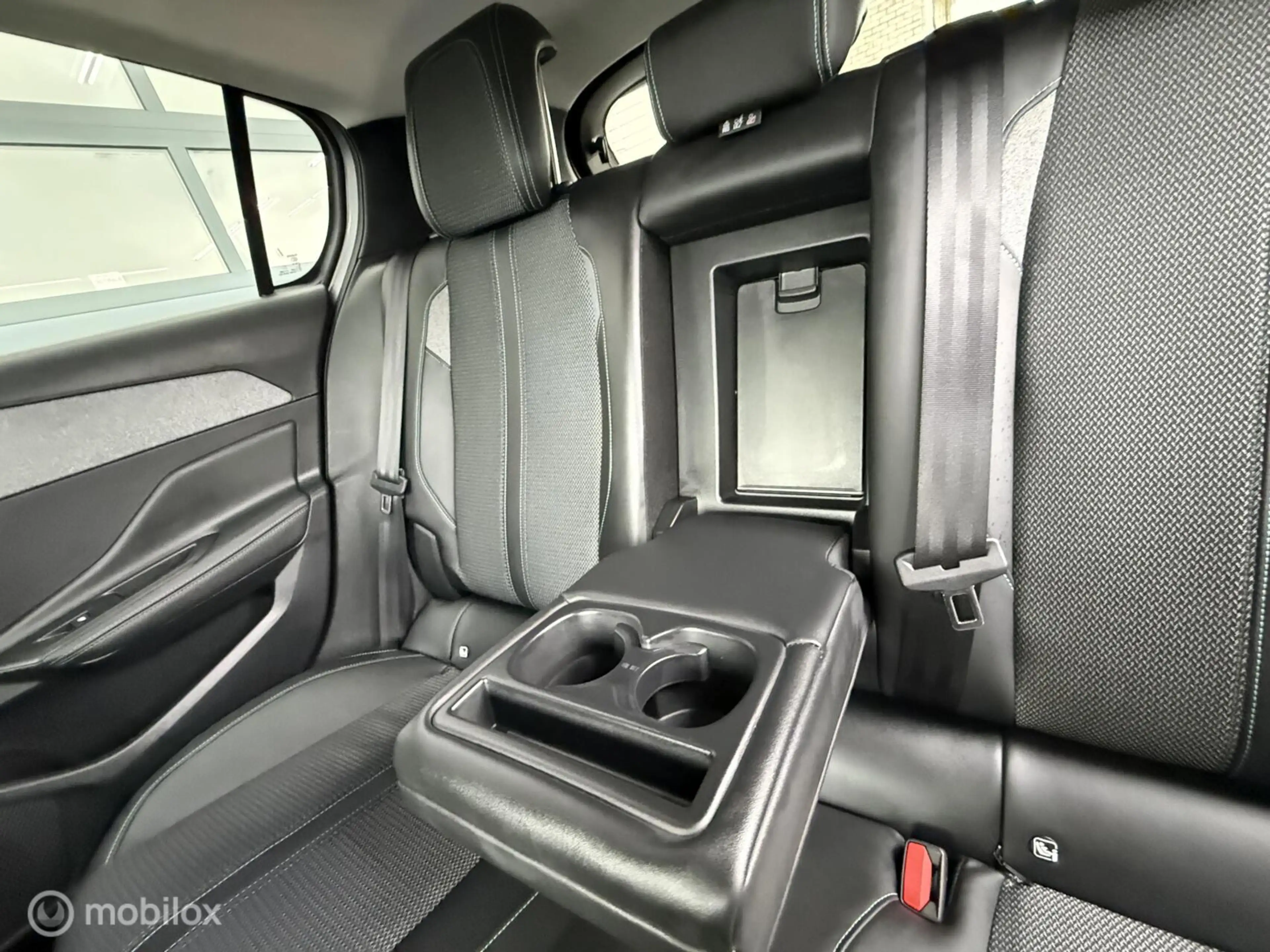 Peugeot 308 1.2 PureTech Allure Pack 360-Camera CarPlay Sfeerv — photo 39