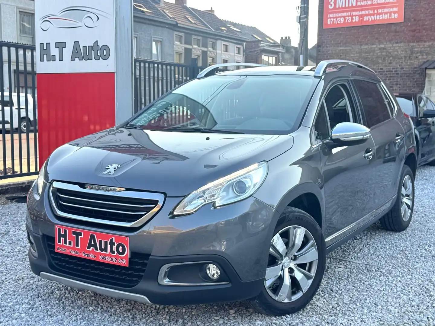 Peugeot 2008 1.6 e-HDi Active/Airco/Gps/Toit pano/Euro 5b - 1
