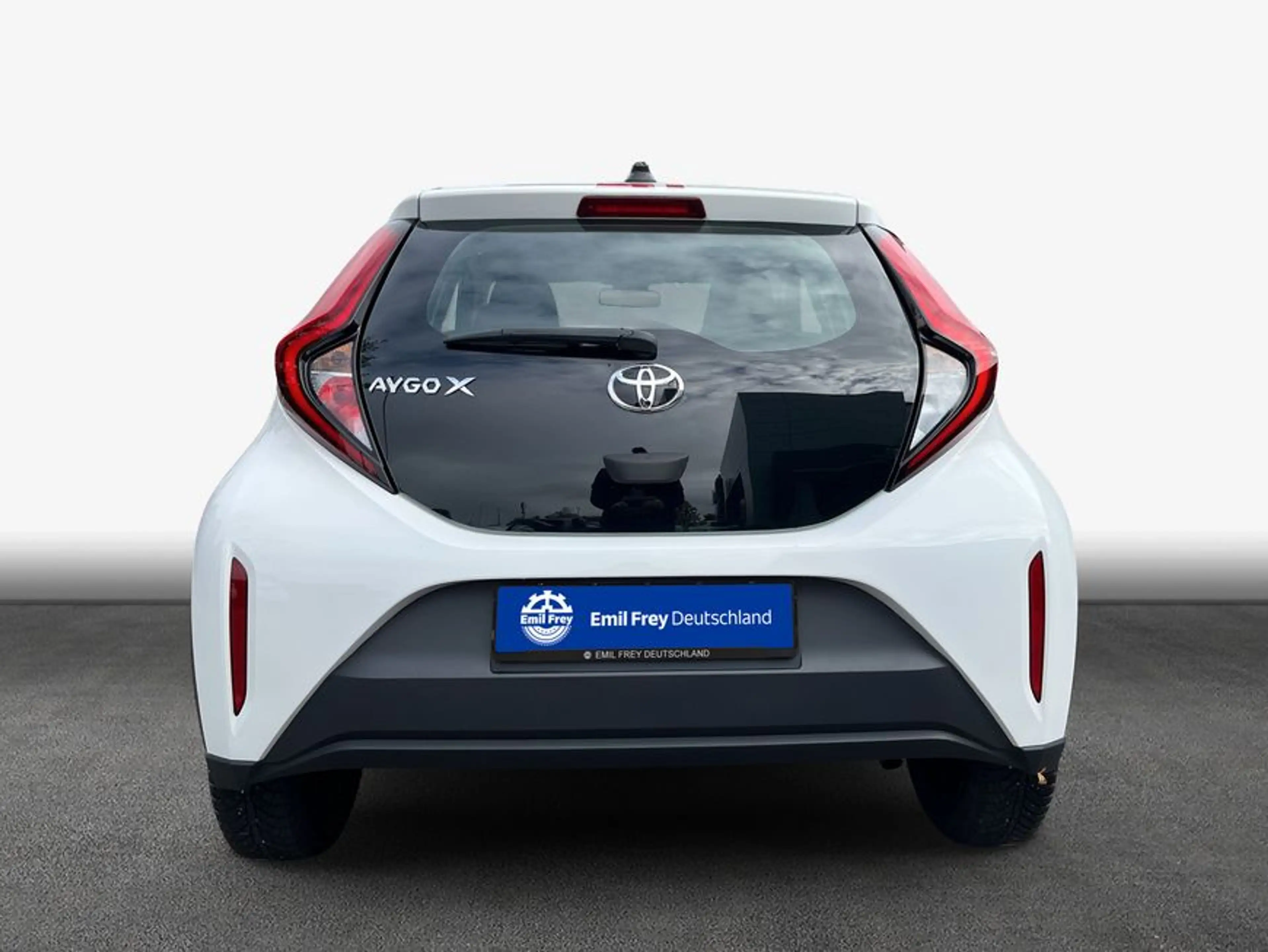 Toyota Aygo X X *Klima*Allwetter*Spurhalte* — photo 5