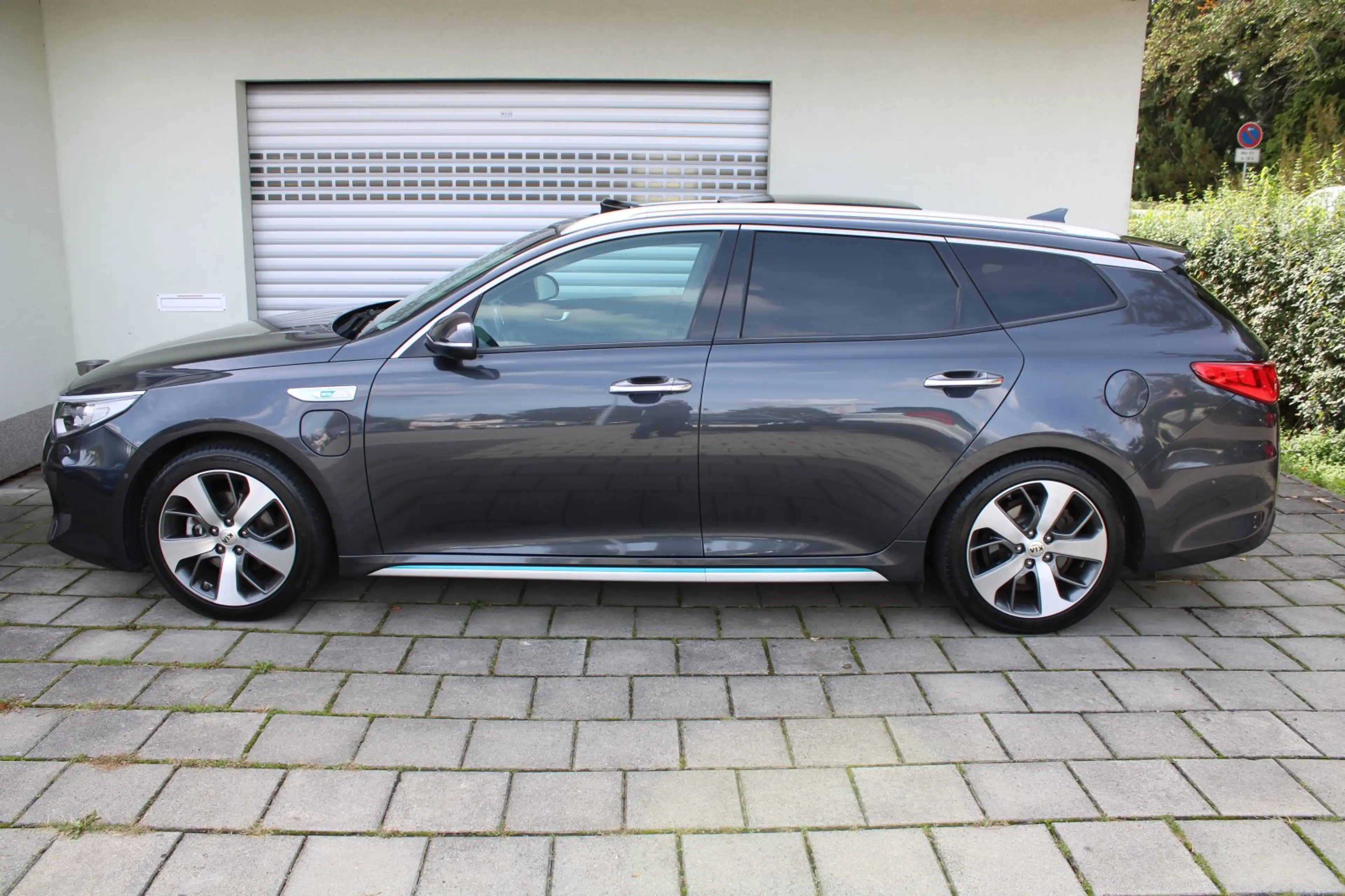 Kia Optima Sportswagon 2.0 GDI Plug-In Hybrid Spirit Navigati — photo 13
