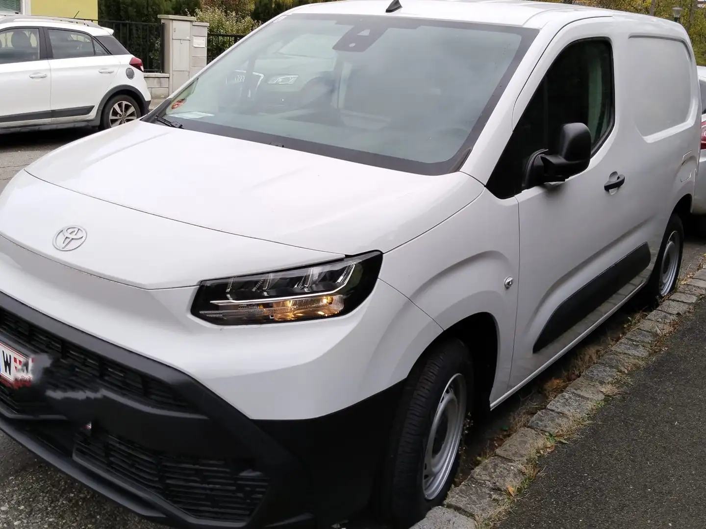 Toyota Proace City 1.5 D-102 PS Prowork L1 Weiß - 1