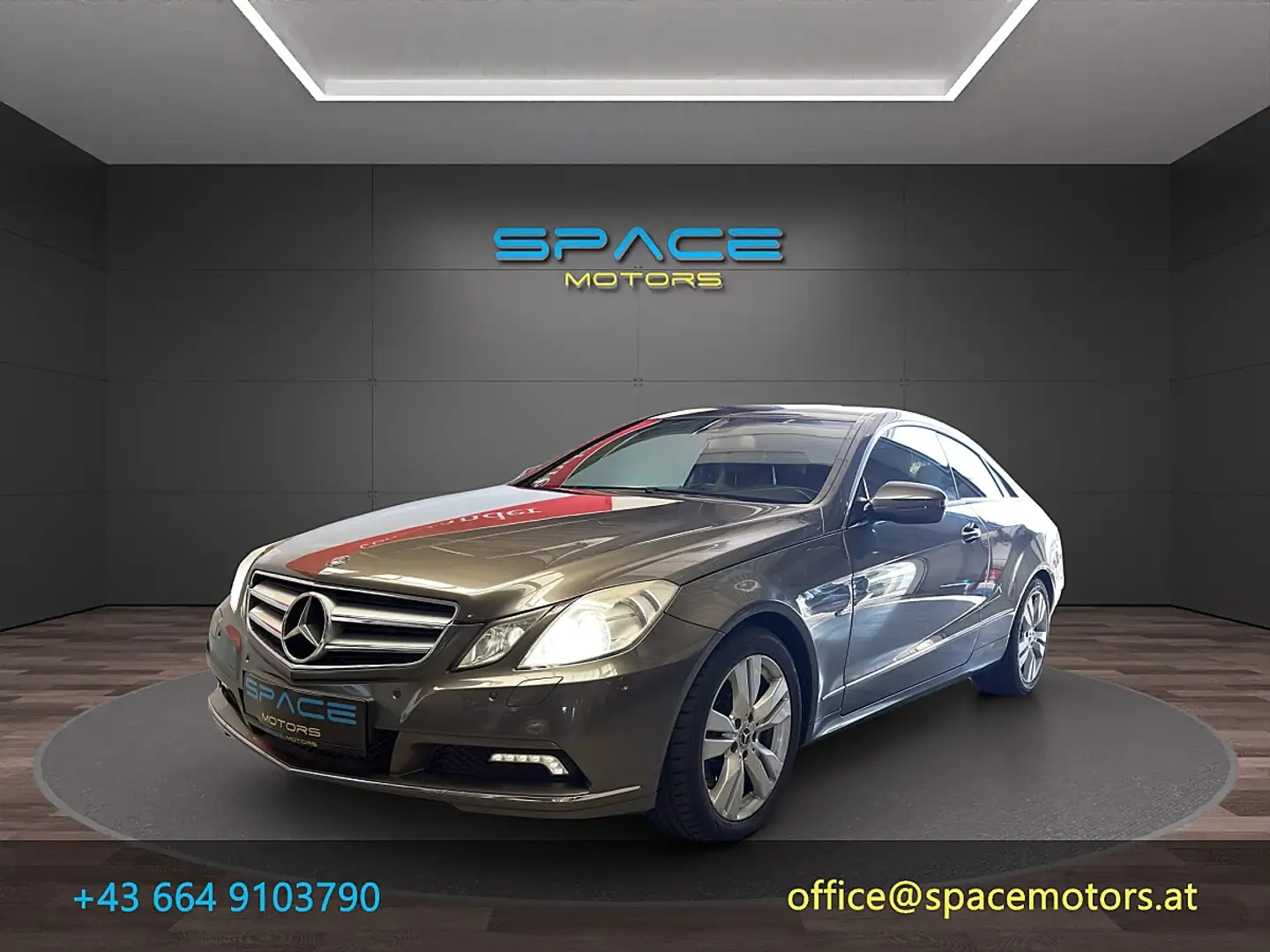 Mercedes-Benz E 350 BlueEfficiency CDI Aut. Grau - 1