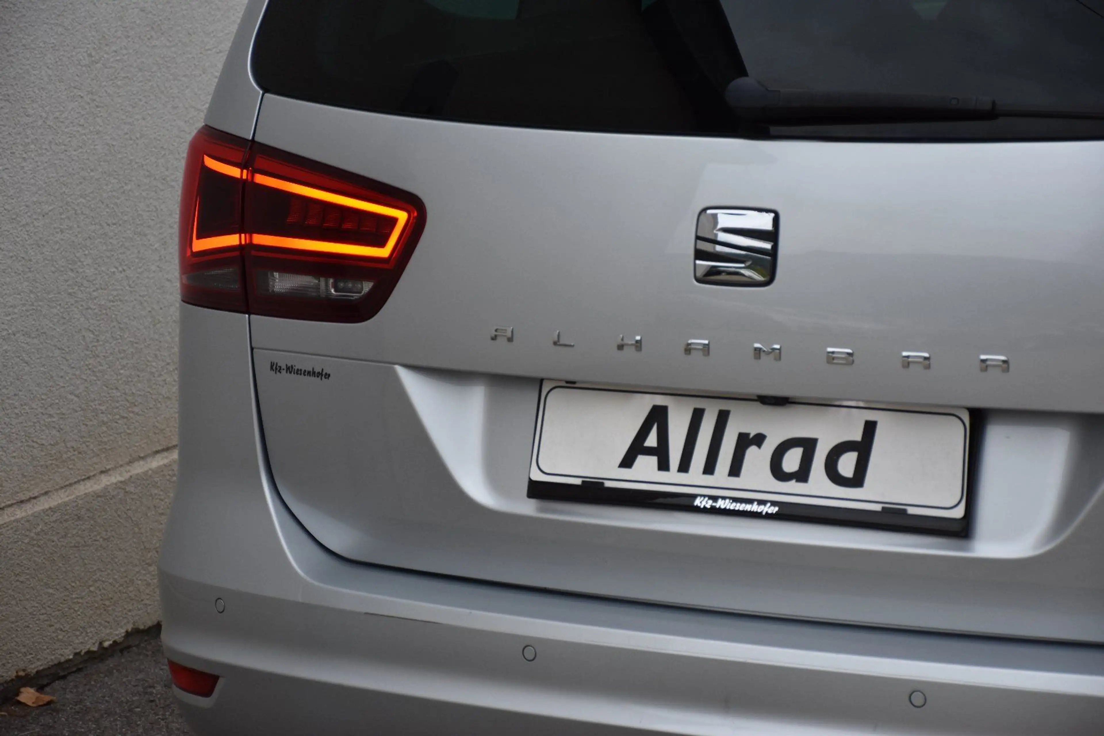 SEAT Alhambra 2.0 TDI 4Drive / Anhängerkupplung / Service+Brems — photo 7