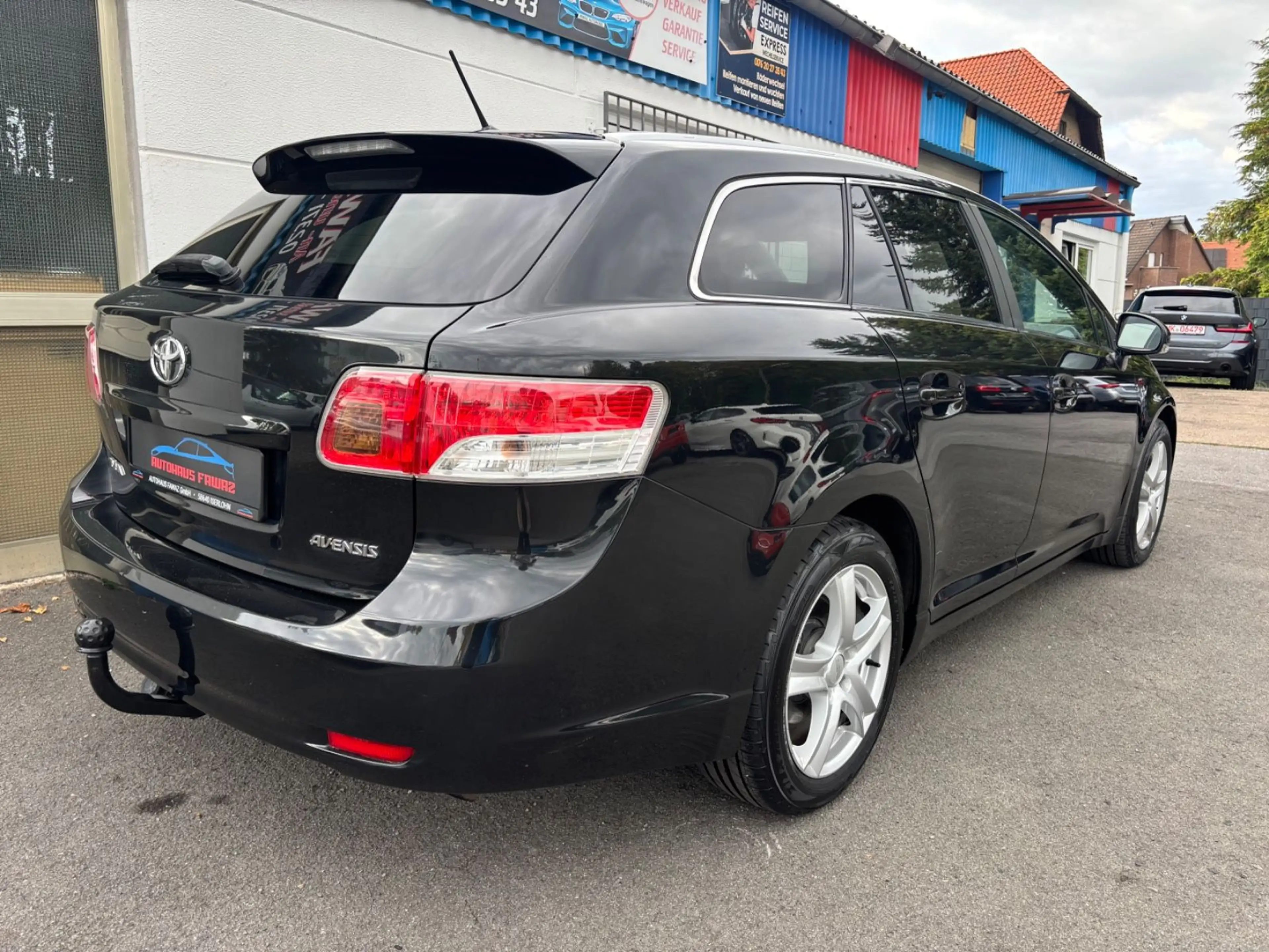 Toyota Avensis Kombi Edition — photo 3