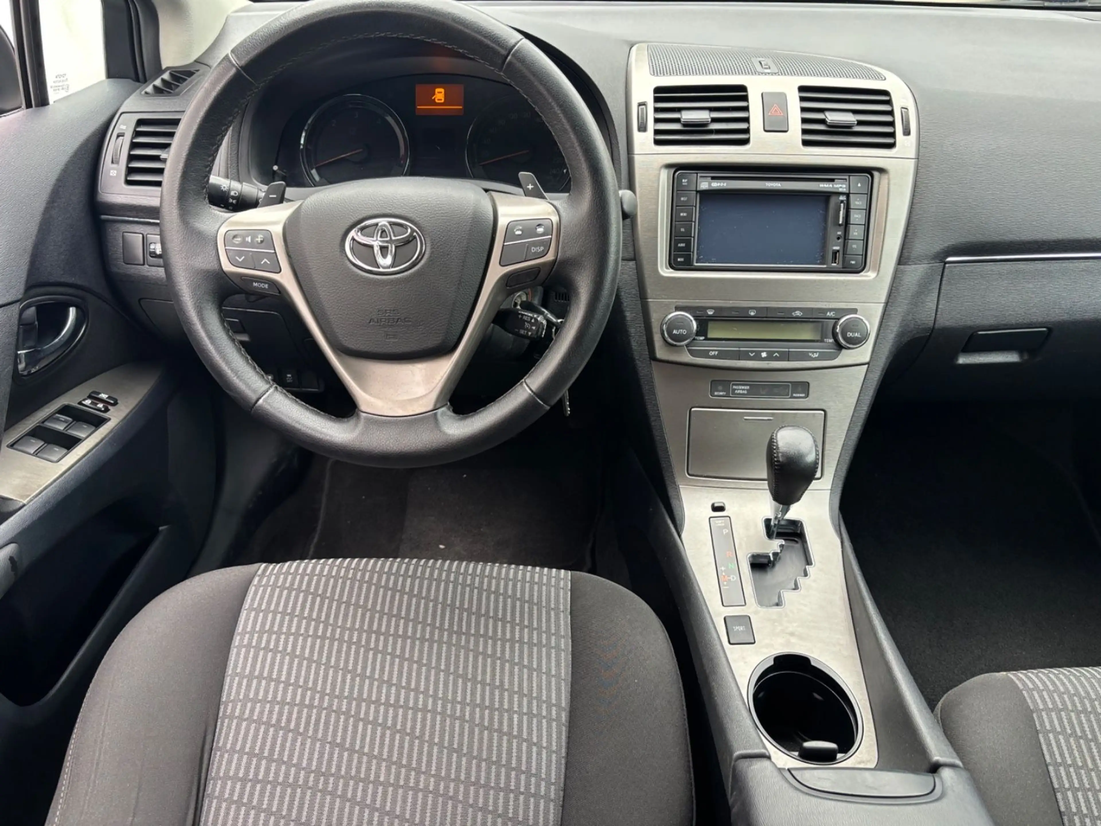 Toyota Avensis Kombi Edition — photo 11