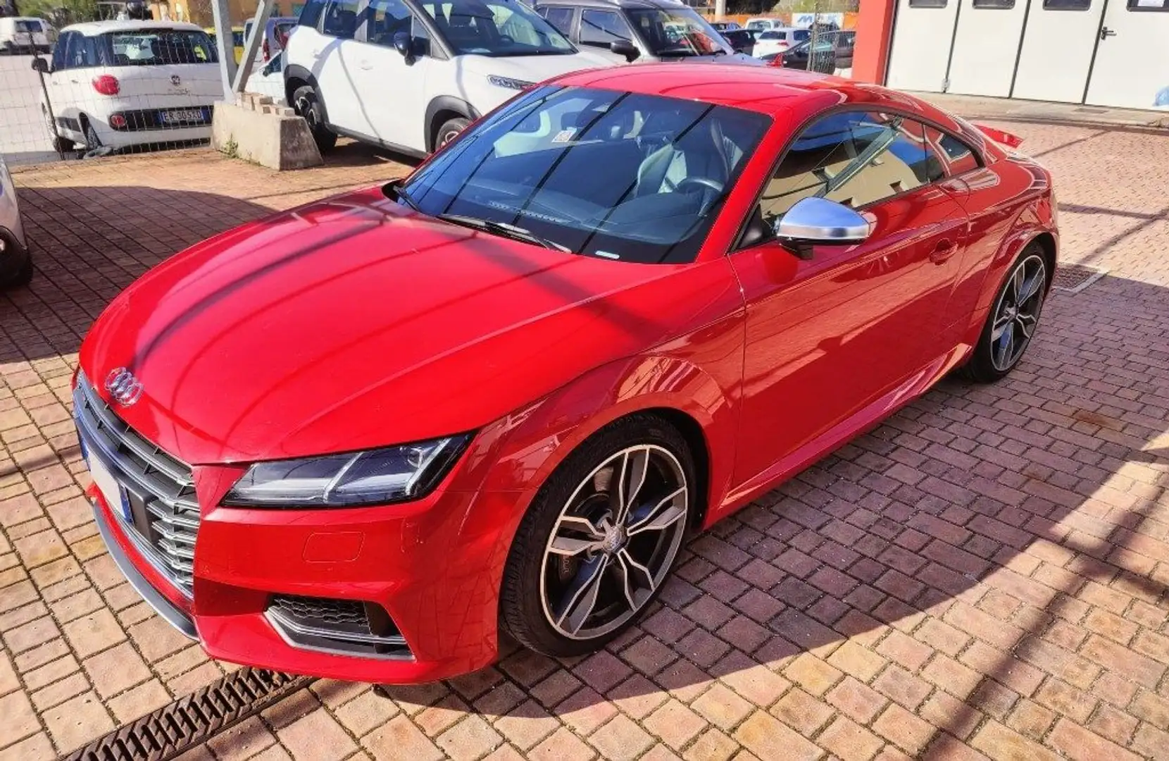 Audi TTS Coupé 2.0 TFSI 310 CV quattro S tronic Kırmızı - 1