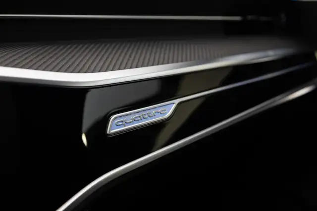 Audi RS6 view 23
