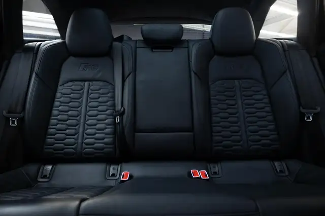 Audi RS6 view 11