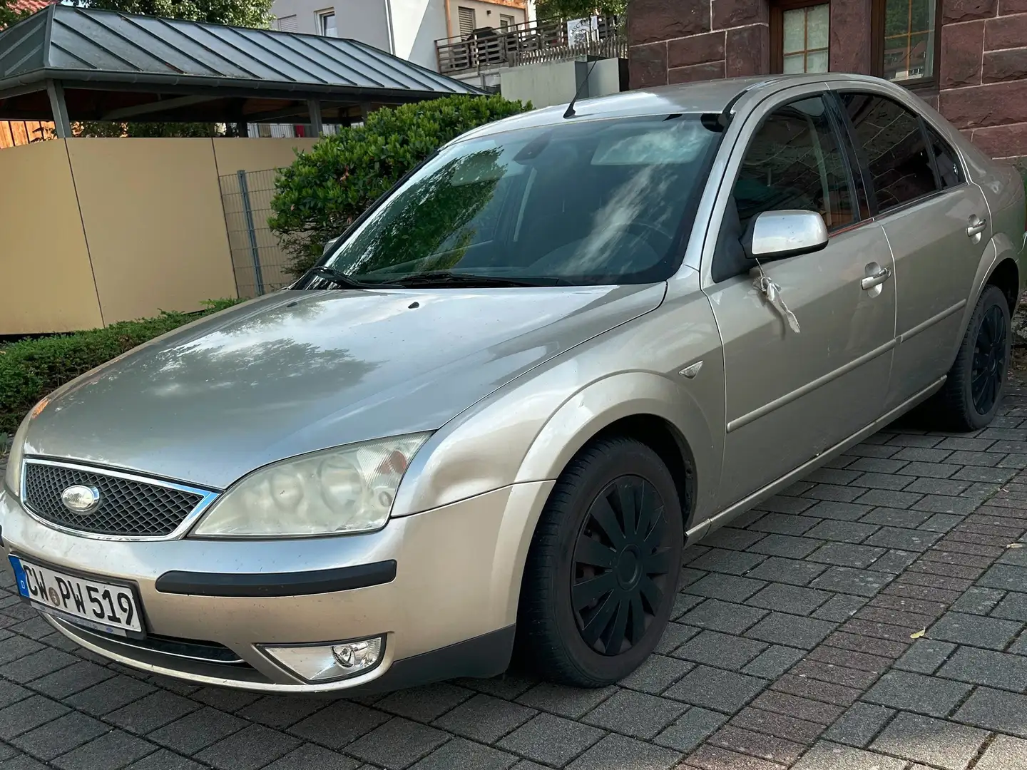 Ford Mondeo Mondeo III, 2.0 Ghia, Automatik Bronze - 2