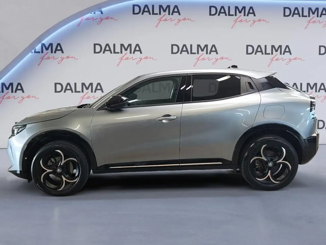Alfa Romeo Junior 2025