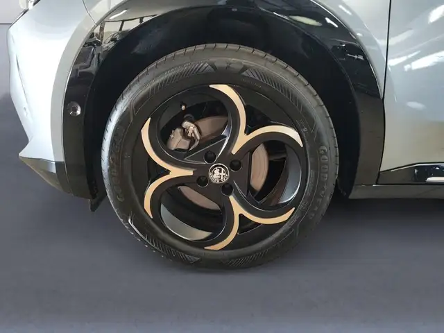 Alfa Romeo Junior view 9