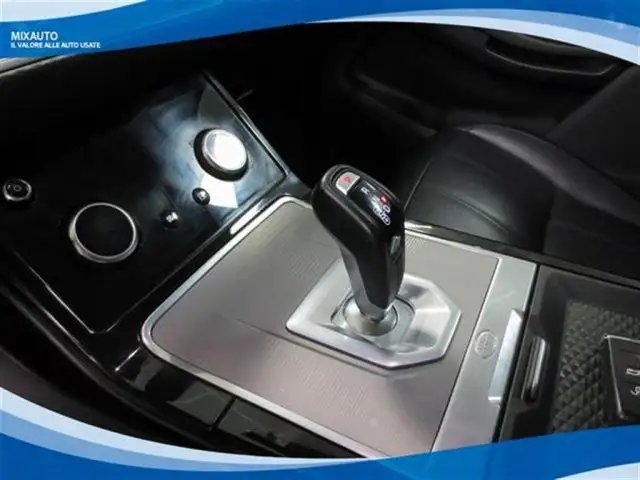 Land Rover Range Rover Evoque view 8