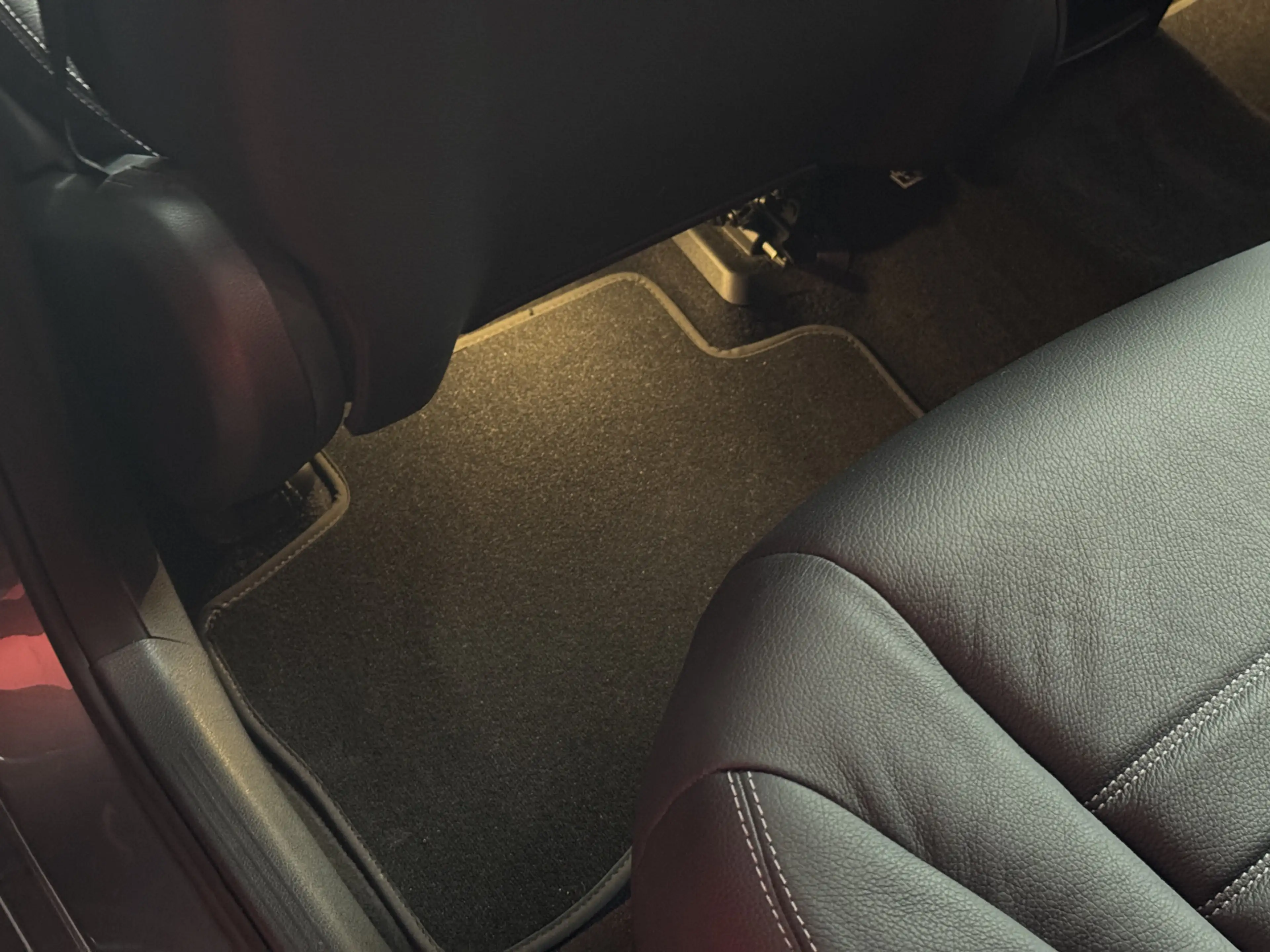 Mercedes-Benz GLC 250 4MATIC Prestige | Nieuw Binnen | Navigatie | Leer — photo 14