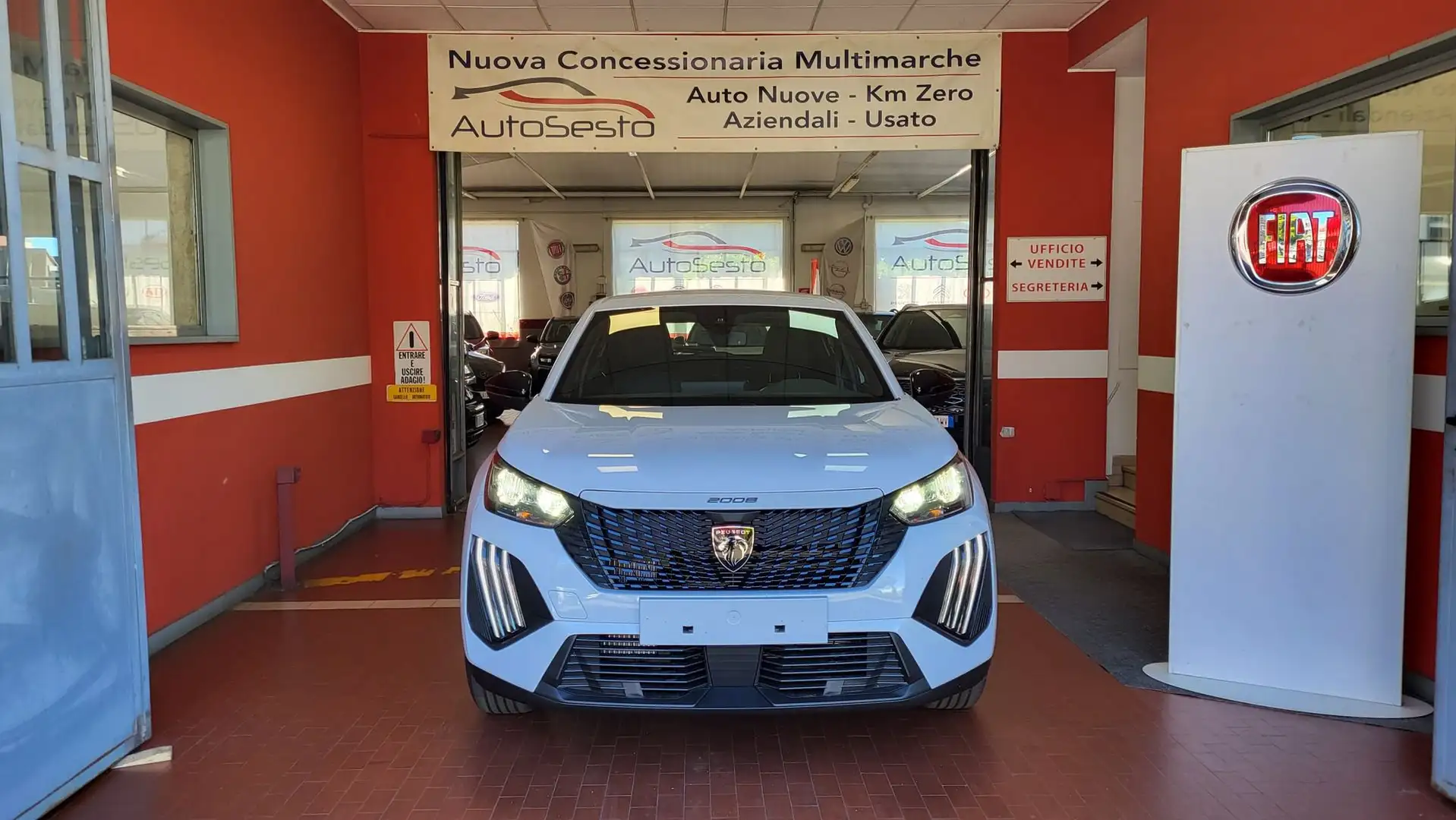 Peugeot 2008 PureTech 100 S&S Style Wit - 2