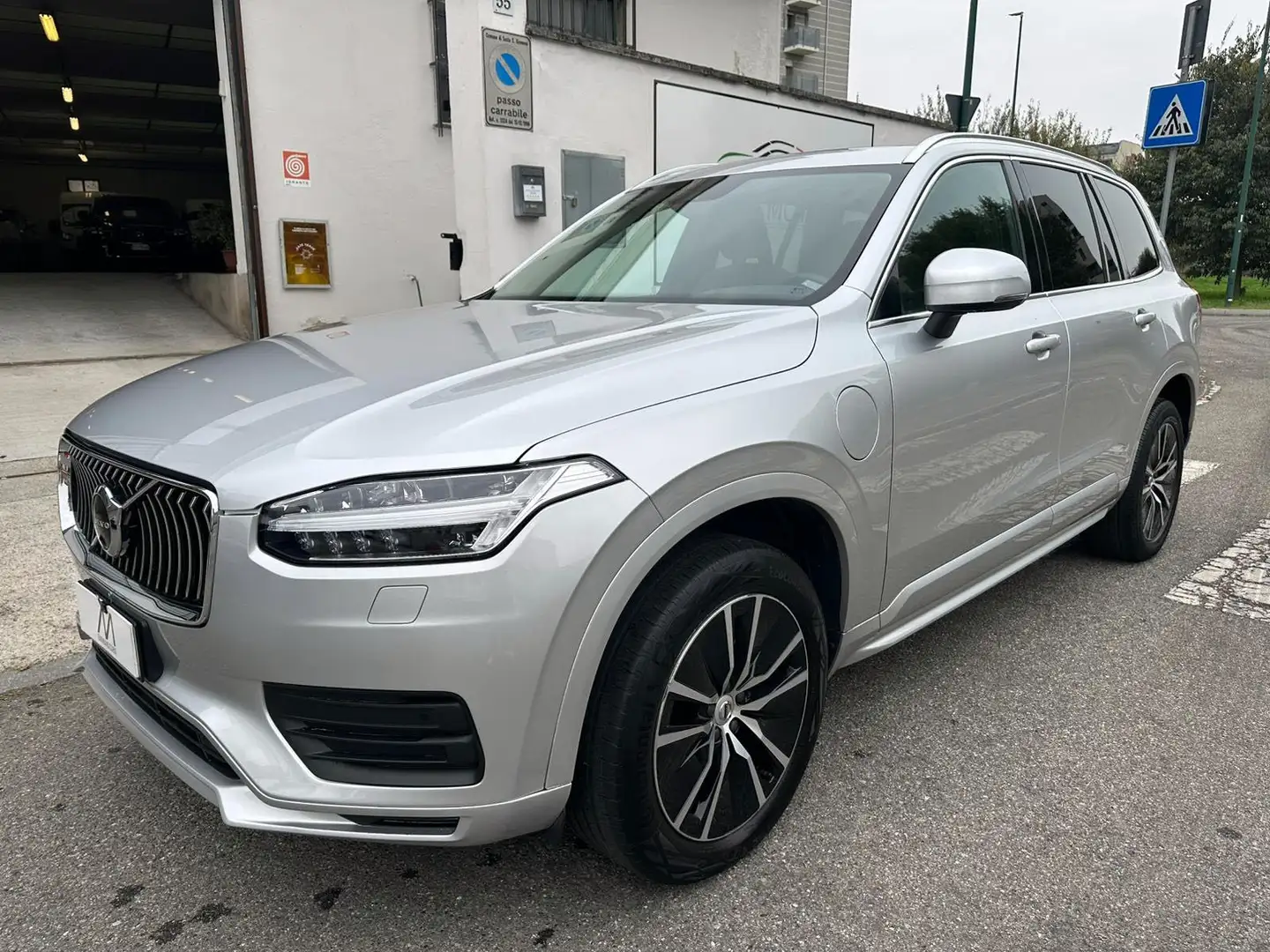 Volvo XC90 2.0 T8 phev Busin. Plus awd 7p AUT/CAMERA360/TETTO Argento - 1