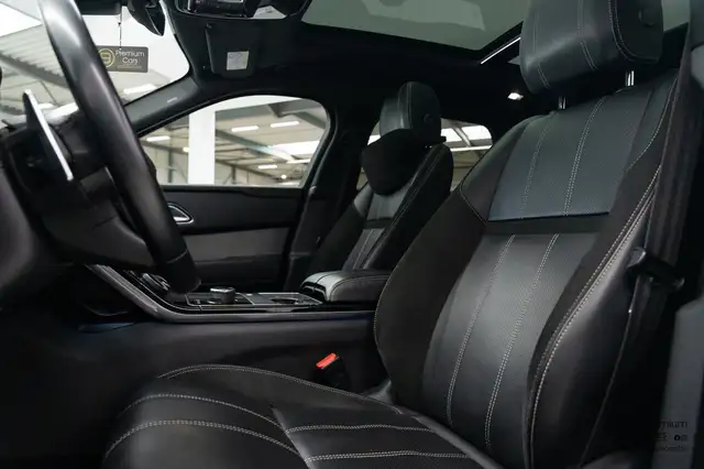 Land Rover Range Rover Velar view 11