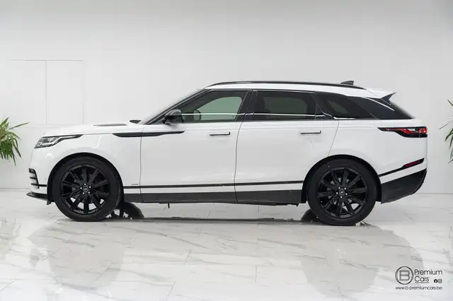 Land Rover Range Rover Velar view 8