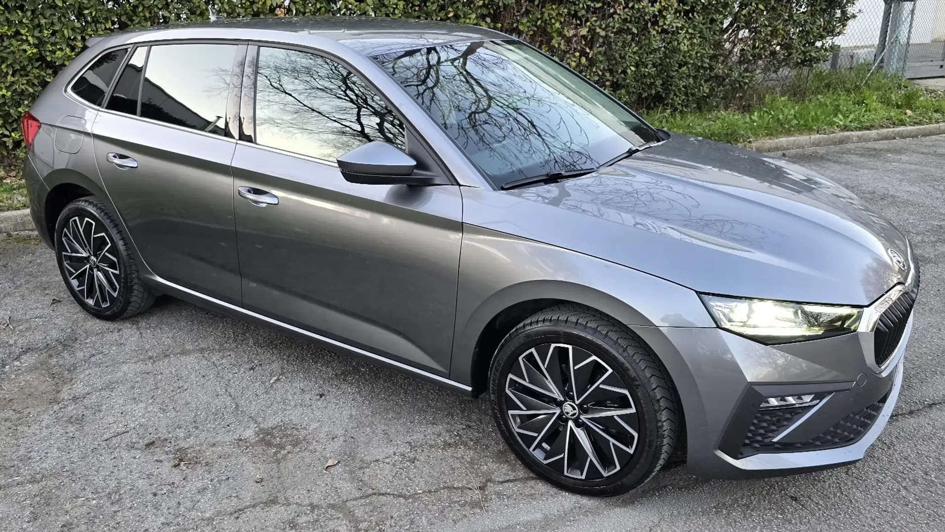 Skoda Scala Scala 2024 1.0 tsi Style 115cv dsg Full MATRIX Grigio - 1