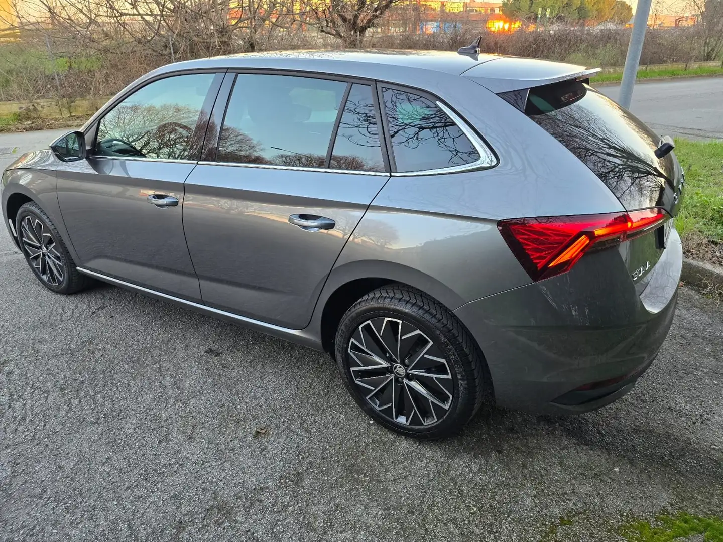 Skoda Scala Scala 2024 1.0 tsi Style 115cv dsg Full MATRIX Grigio - 2