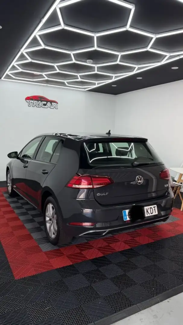Volkswagen Golf 1.0 TSI Advance 81kW Gris - 2