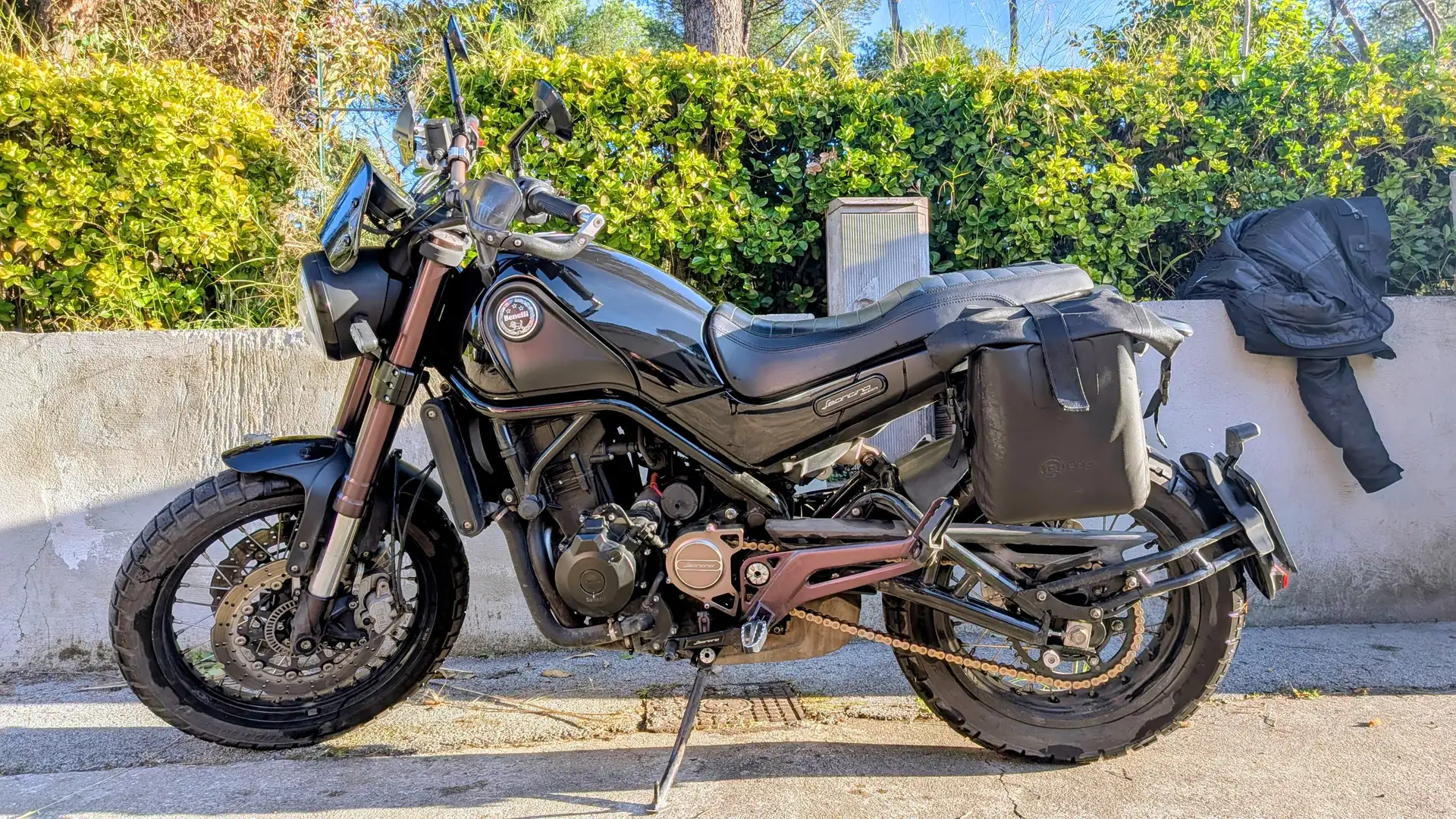 Benelli Leoncino Trail Negru - 1