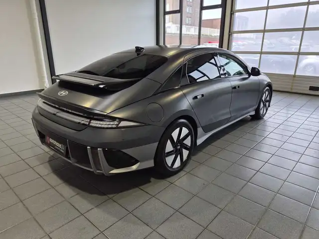 Hyundai Ioniq 6 view 5