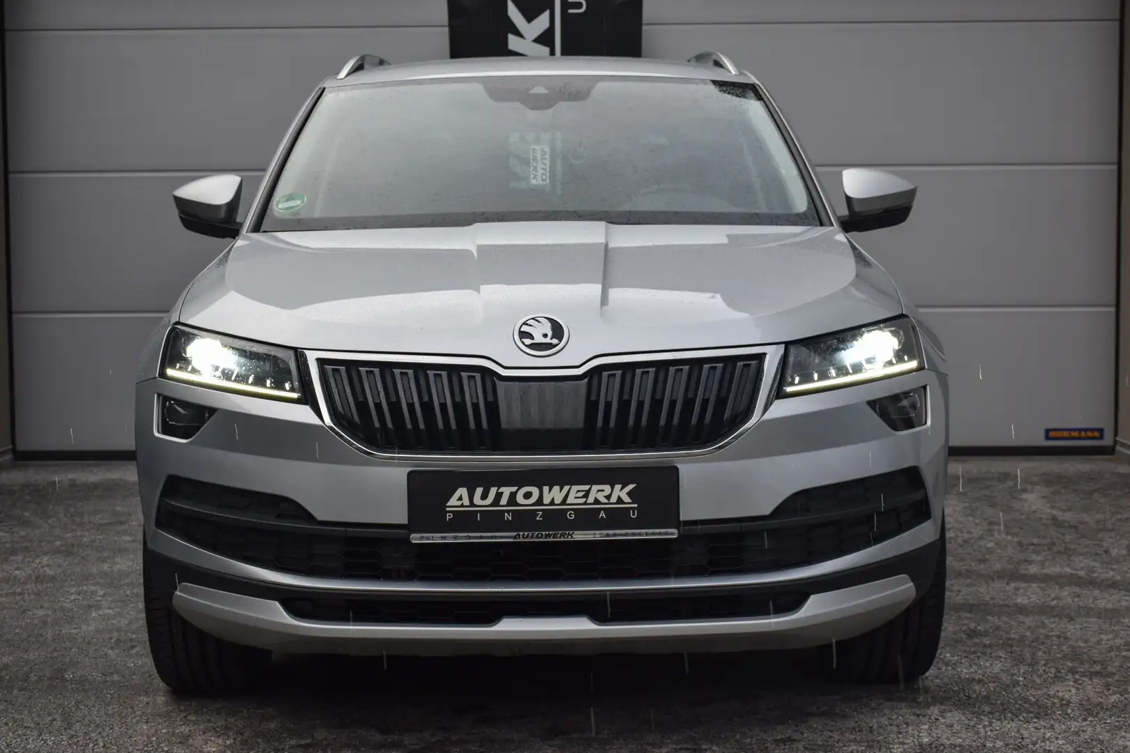 Skoda Karoq Karoq 2,0 TDI SCR 4x4 Scout DSG Silber - 2