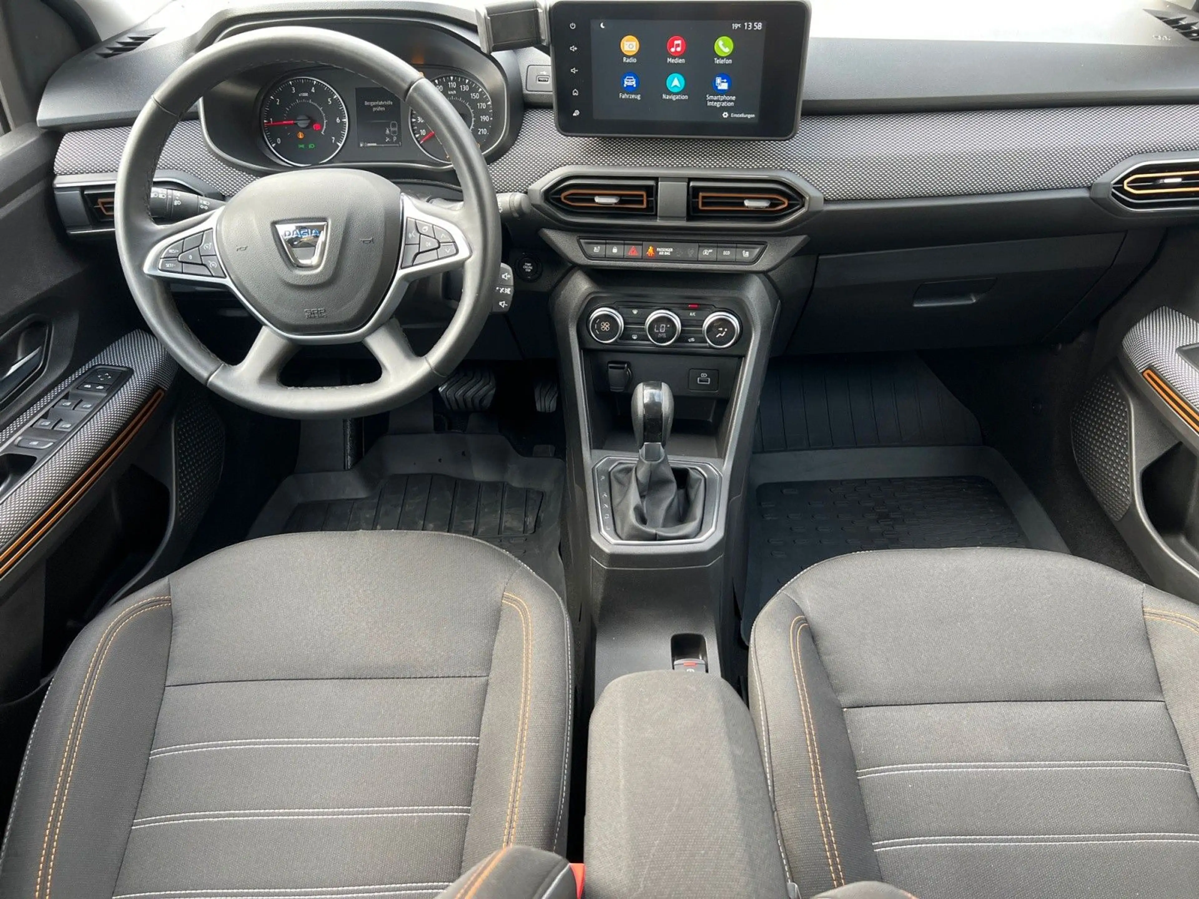 Dacia Sandero III 1.0 TCe 90 Stepway Comfort AHK SHZ — photo 11