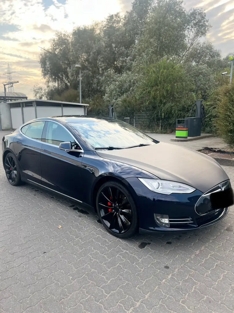 Tesla Model S Performance - 1