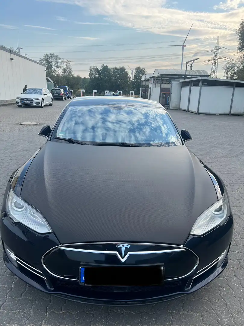 Tesla Model S Performance - 2