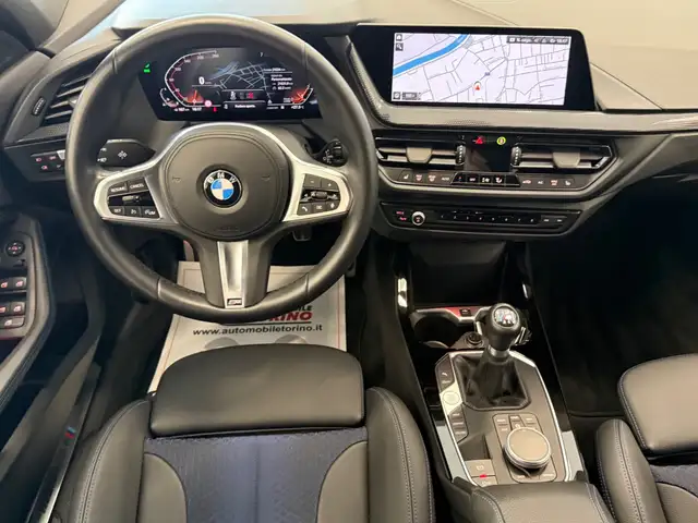BMW 1 Series view 12